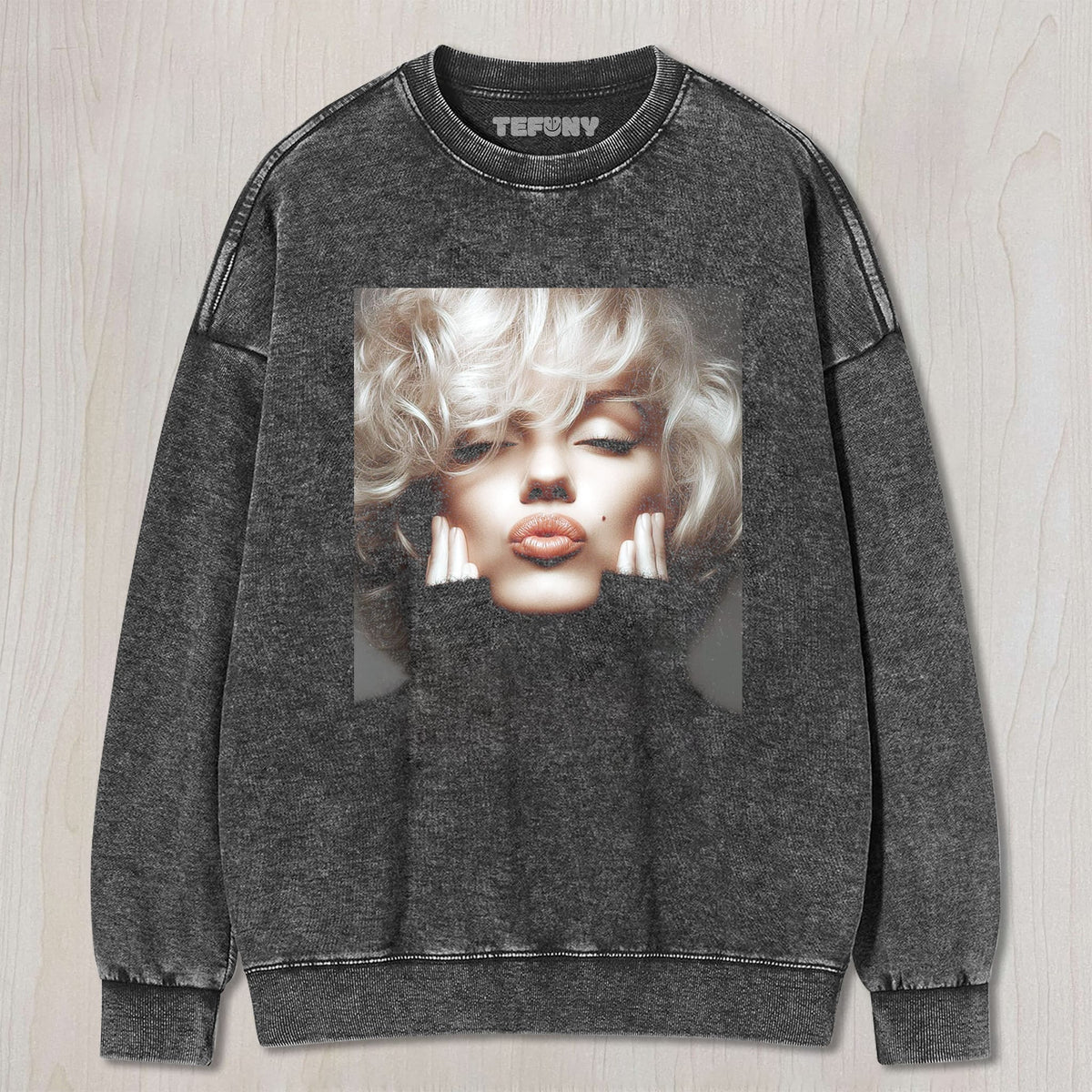 MARILYN MONROE POUTING T-SHIRT