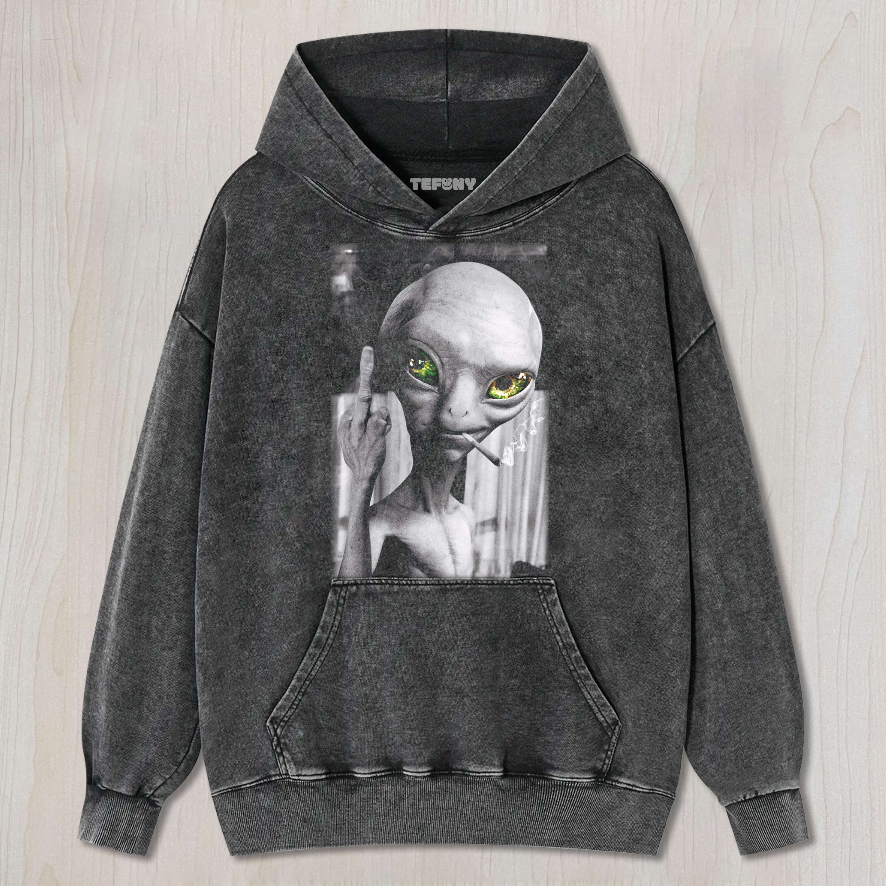 ALIEN GIVES MIDDLE FINGER T-SHIRT