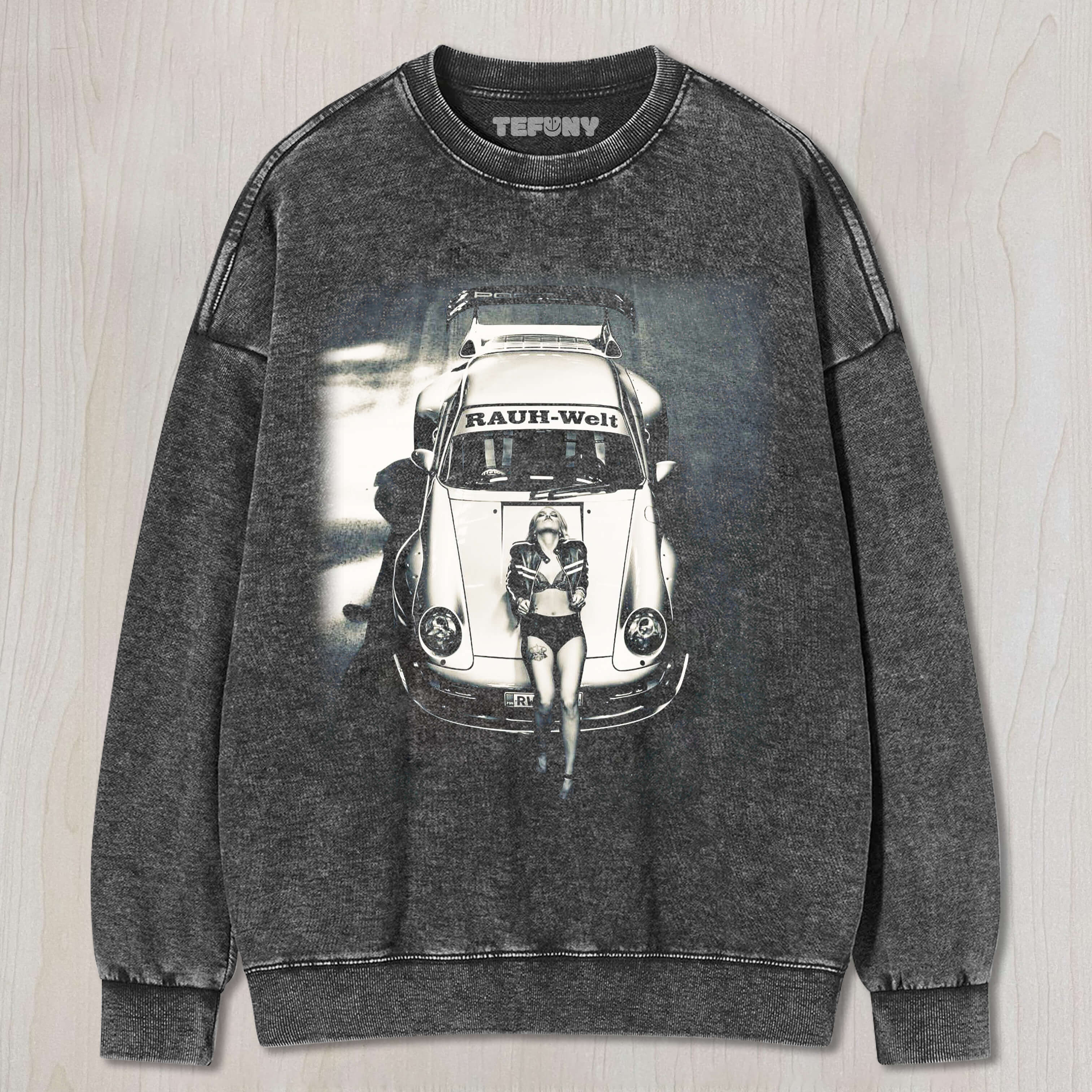 BEAUTIFUL WOMAN LYING ON PORSCHE T-SHIRT