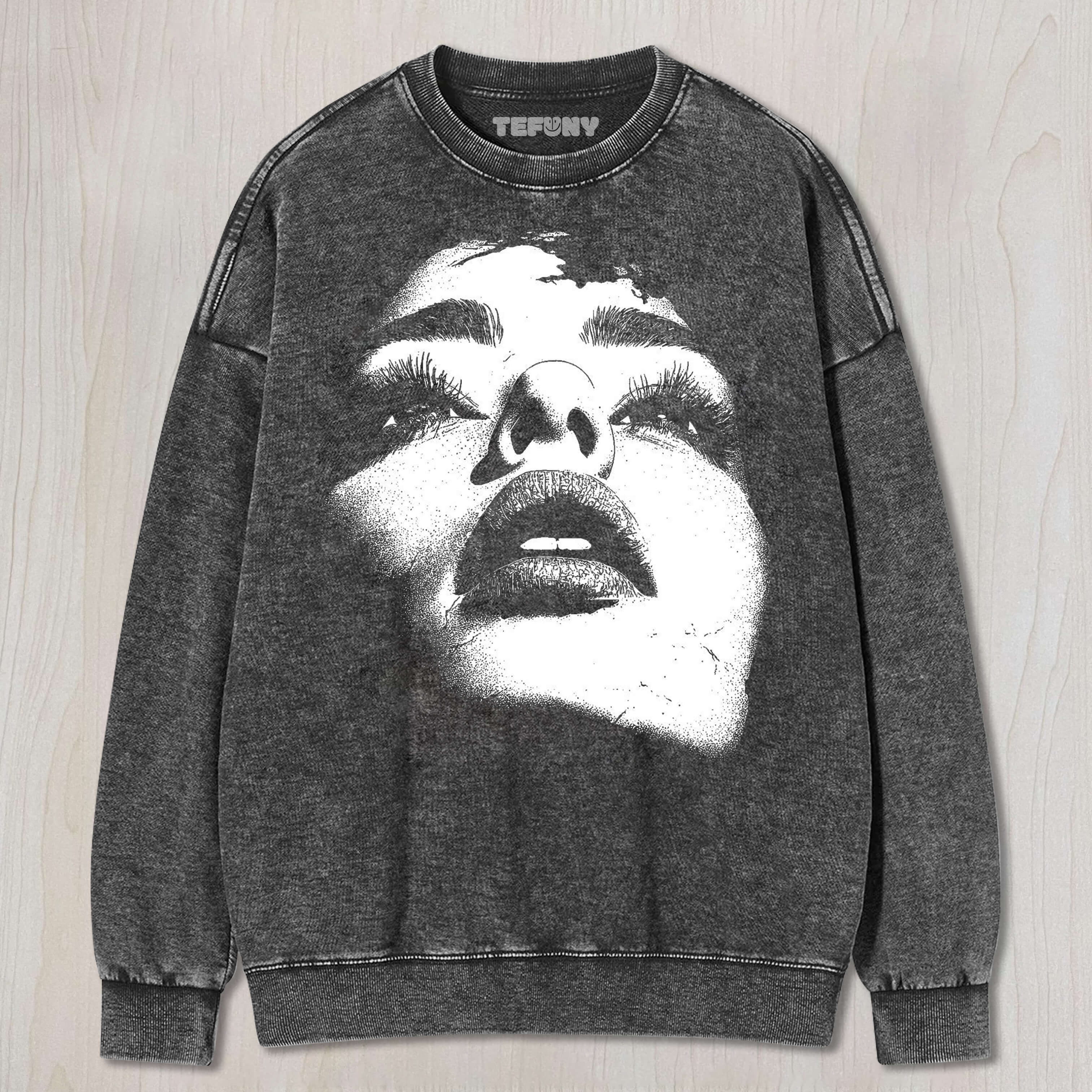 BIG WHITE FACE T-SHIRT