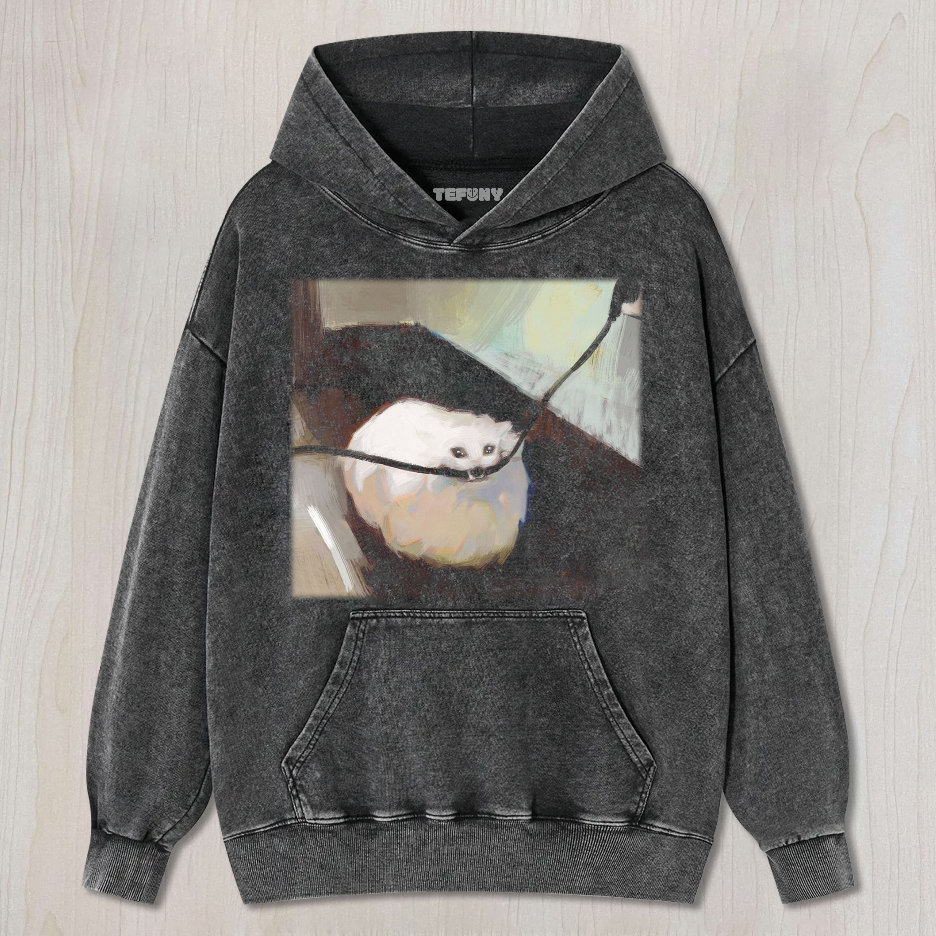 CAT CHEWS ELECTRICAL WIRE FUNNY MEME TEE & SWEAT & HOOD
