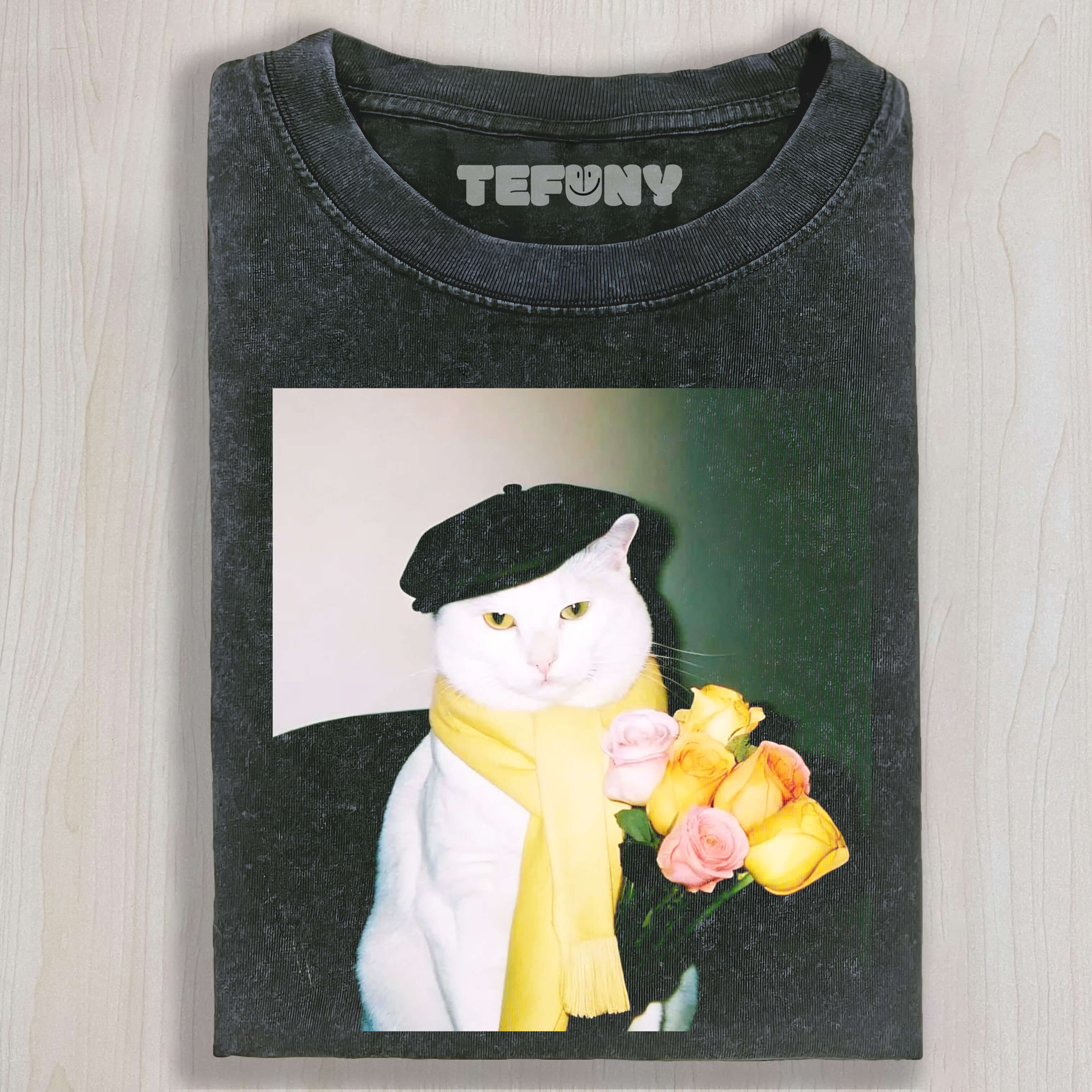 CAT HOLDING FLOWERS T-SHIRT & LONG SLEEVES & HOODIES