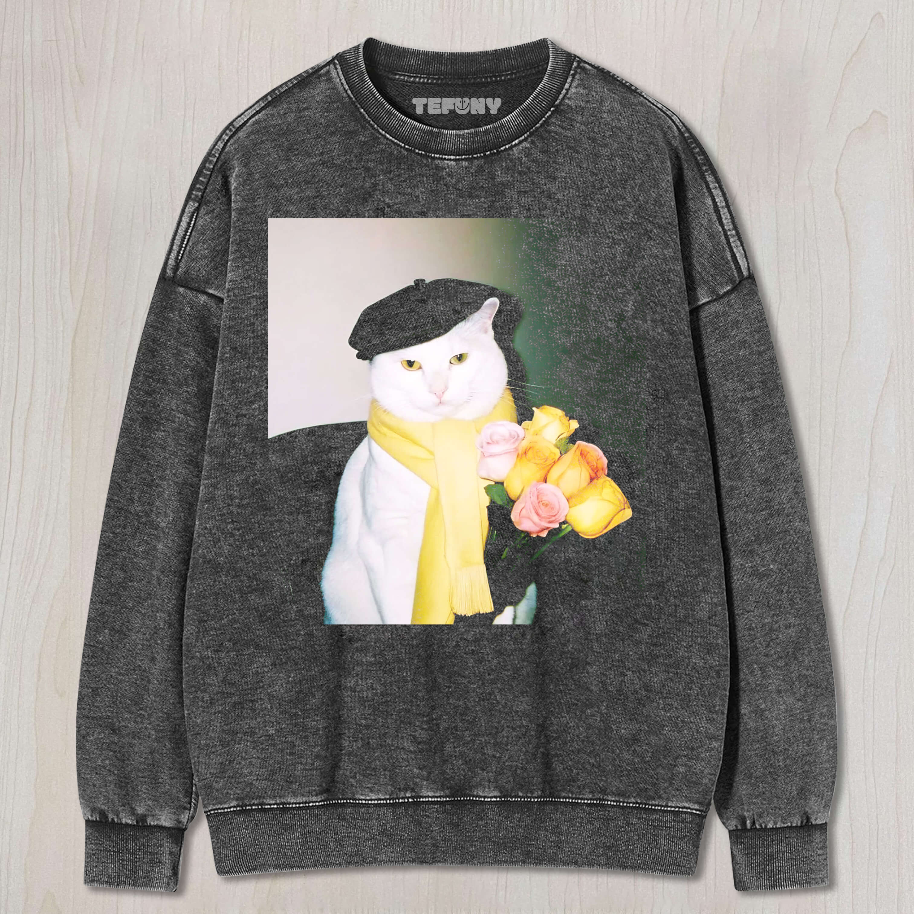 CAT HOLDING FLOWERS T-SHIRT & LONG SLEEVES & HOODIES