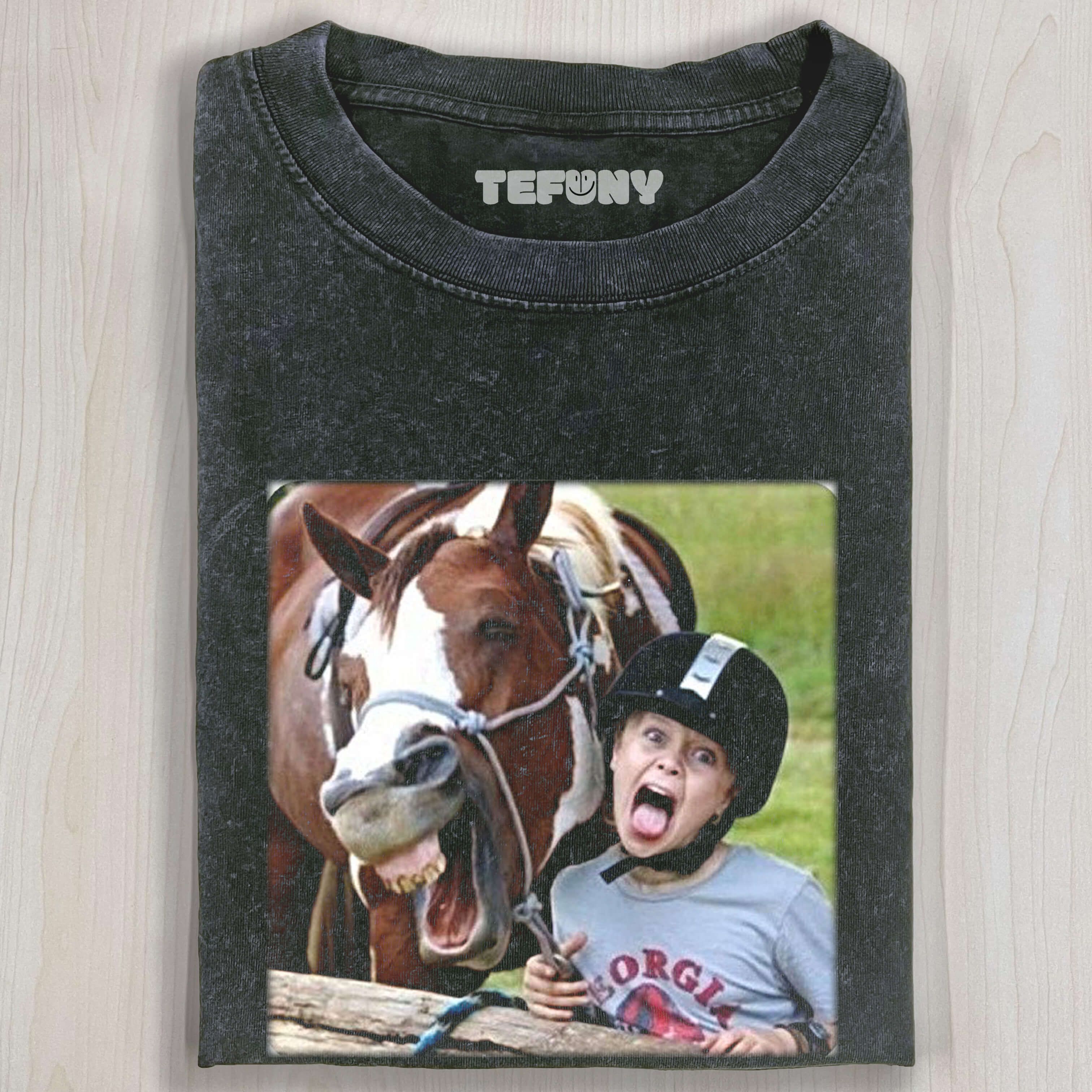 CHILD AND FUNNY HORSE T-SHIRT