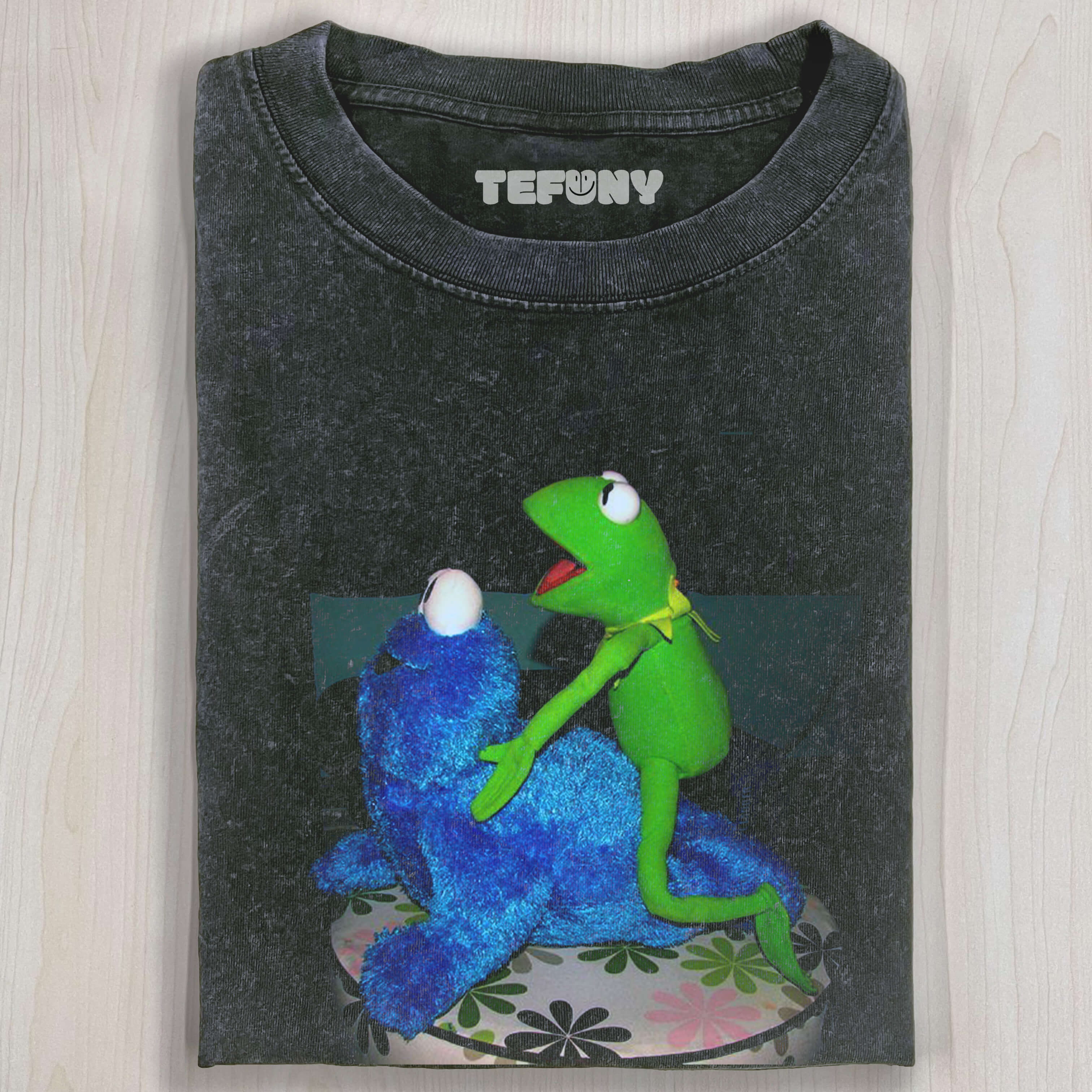 COOKIE MONSTER AND THE FROG