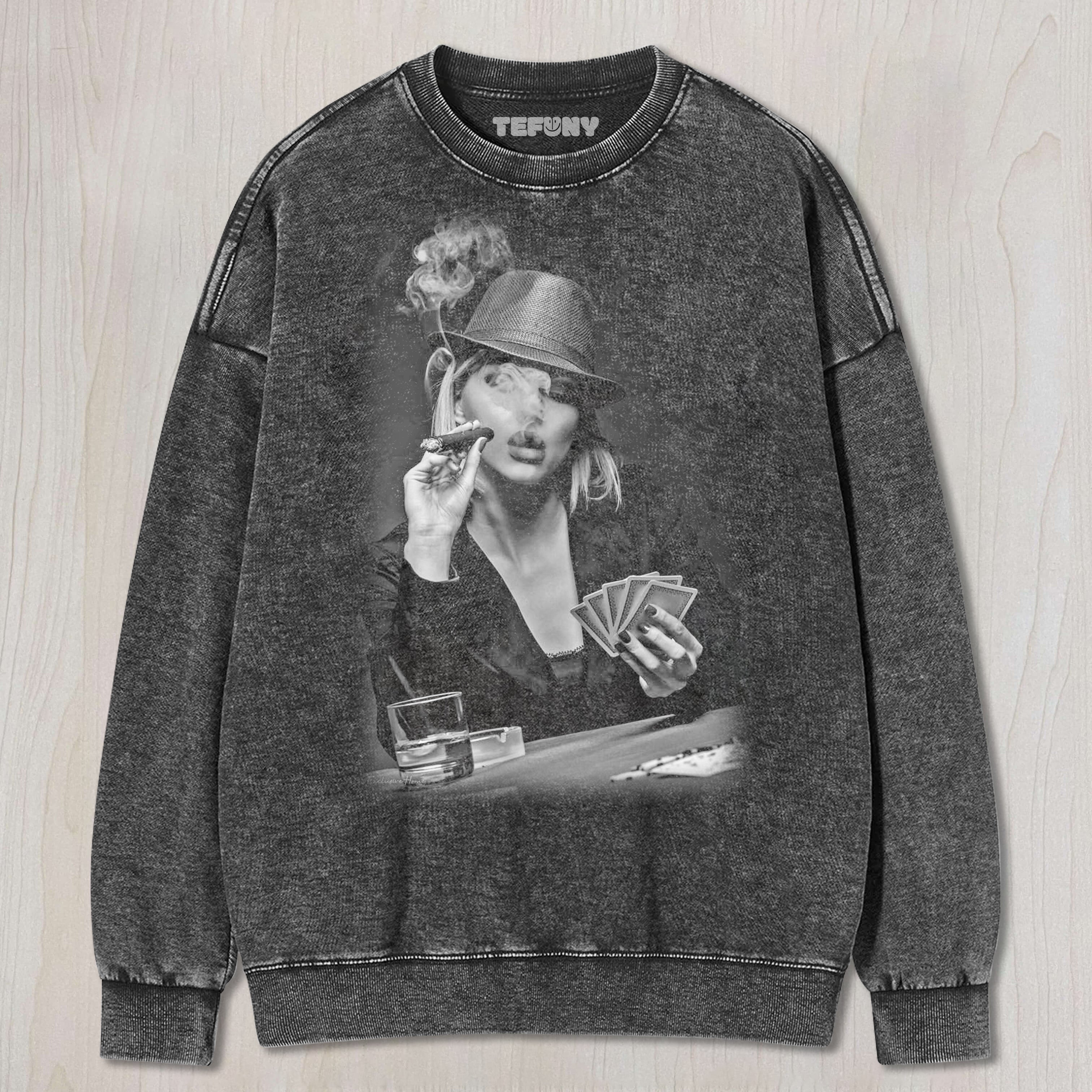 COOL GIRL SMOKING T-SHIRT V4