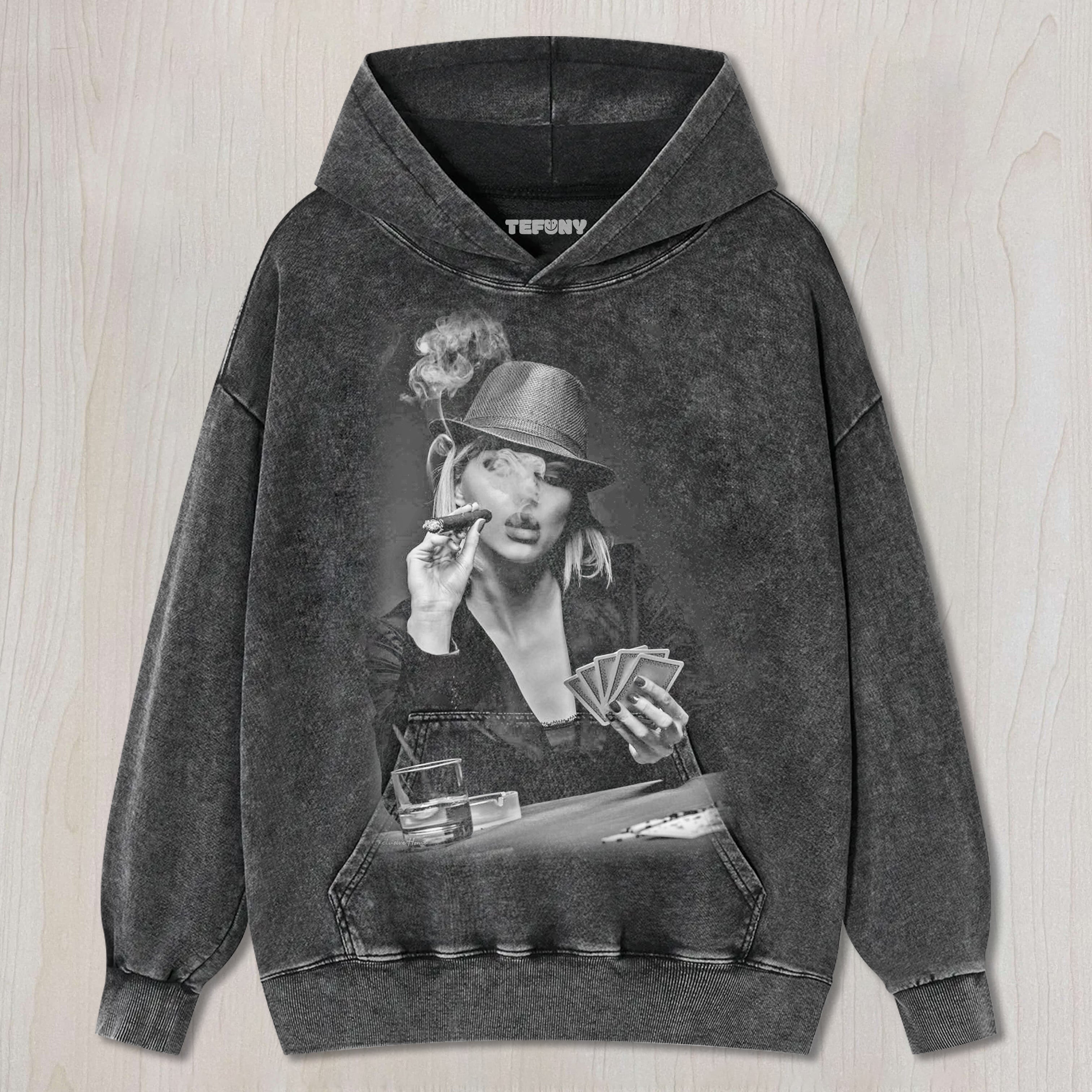 COOL GIRL SMOKING T-SHIRT V4