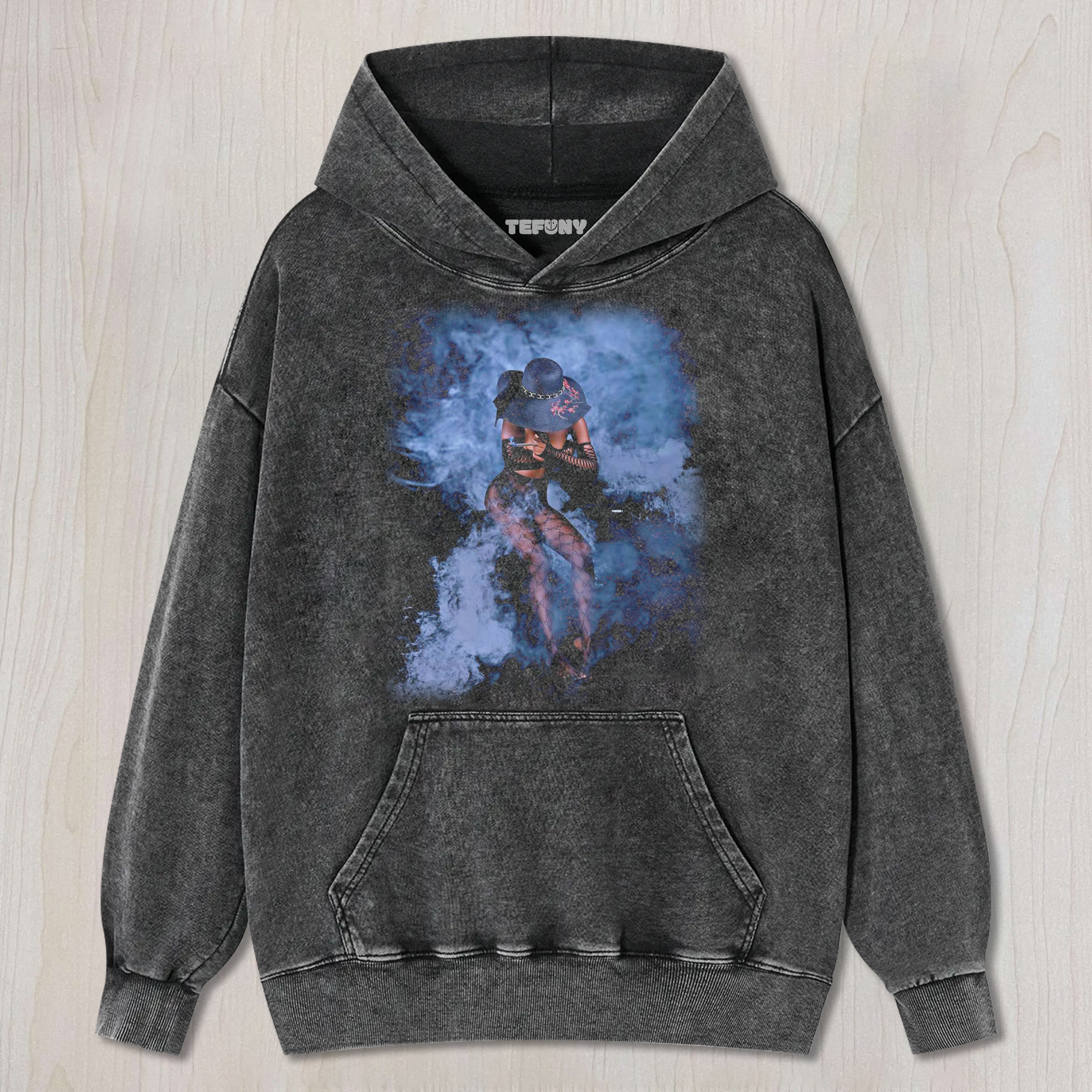 COOL GIRL SMOKING T-SHIRT V5