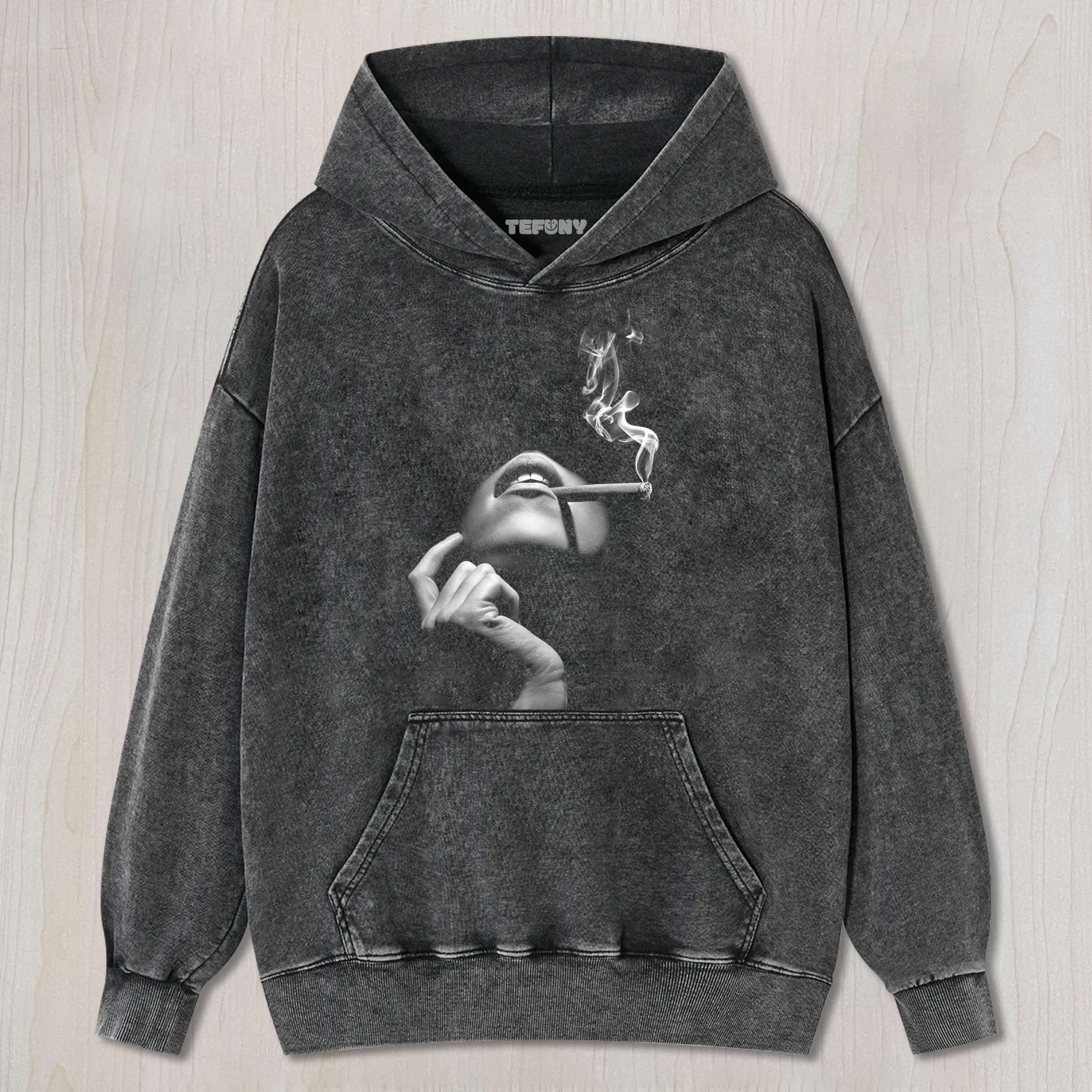 COOL SMOKING WOMAN T-SHIRT