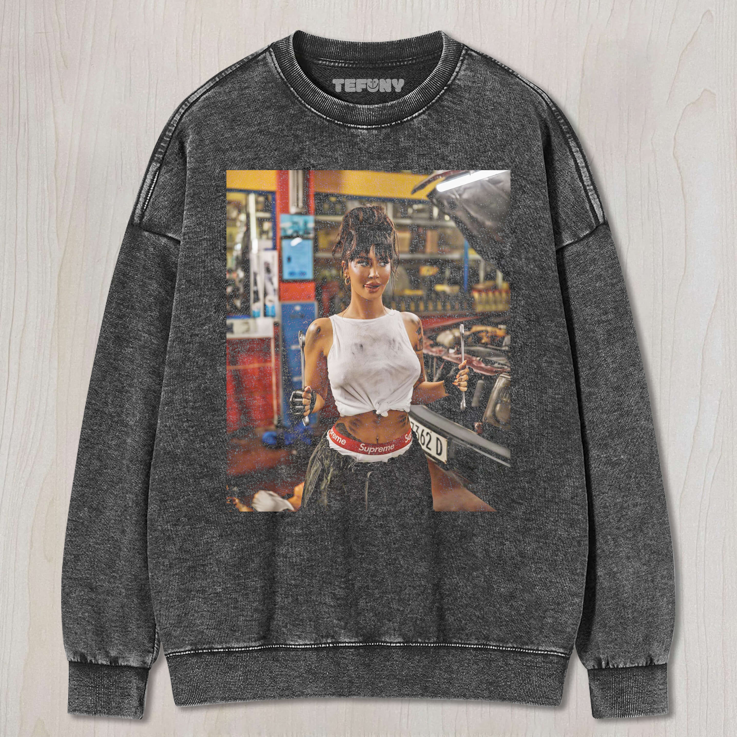 DAFINA ZEQIRI CAR REPAIR T-SHIRT & LONG SLEEVES & HOODIES