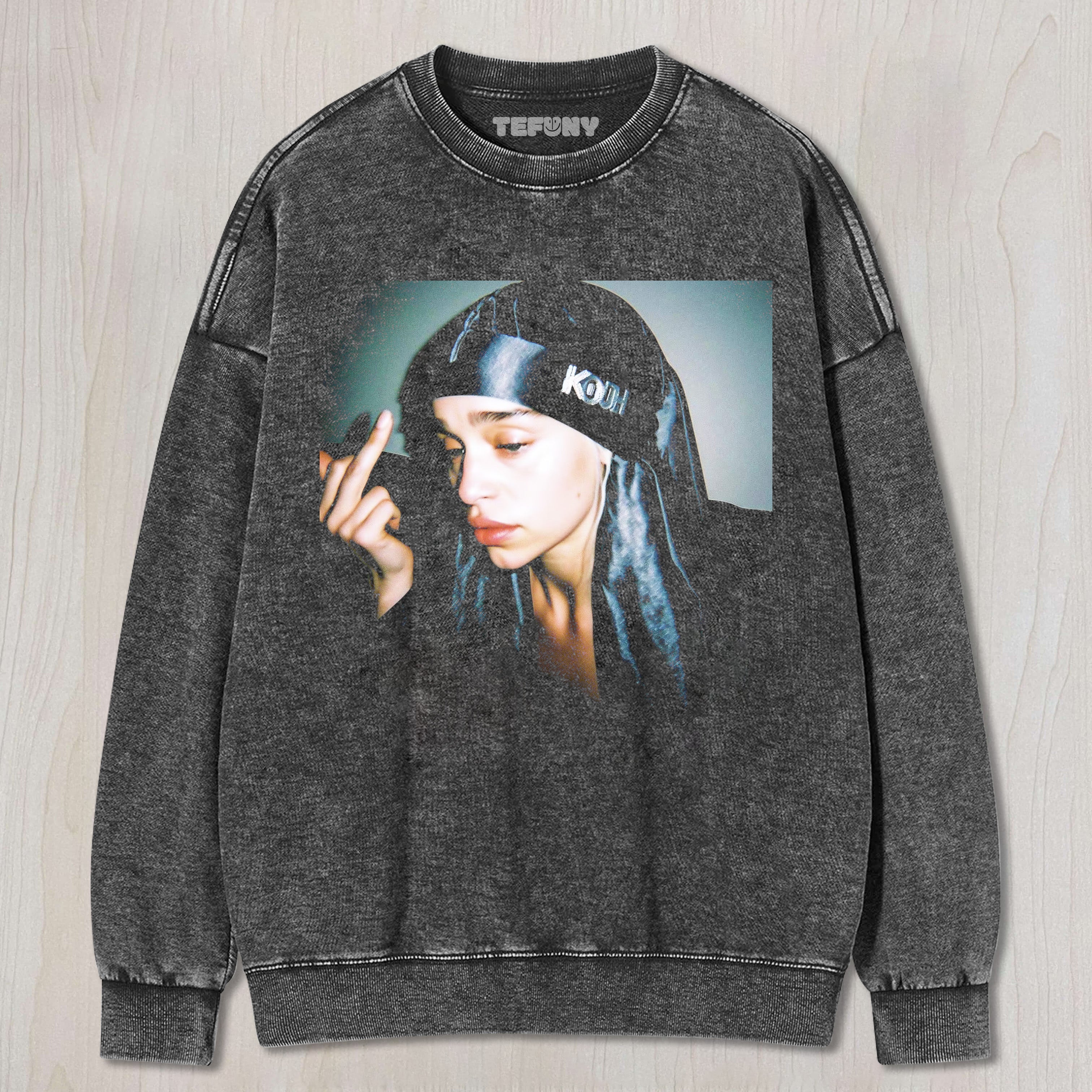 DOJA CAT GIVES THE MIDDLE FINGER T-SHIRT & LONG SLEEVES & HOODIES