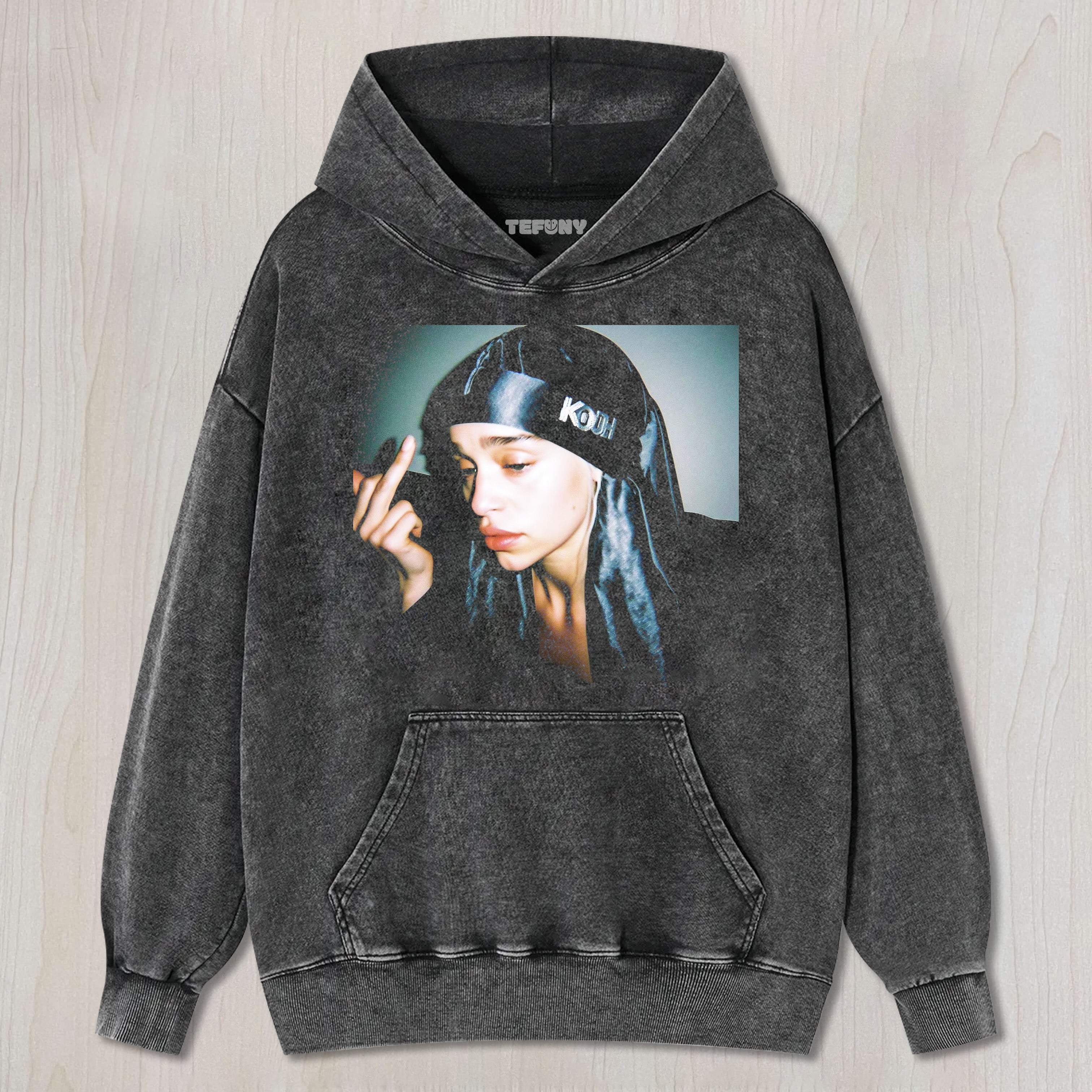 DOJA CAT GIVES THE MIDDLE FINGER T-SHIRT & LONG SLEEVES & HOODIES