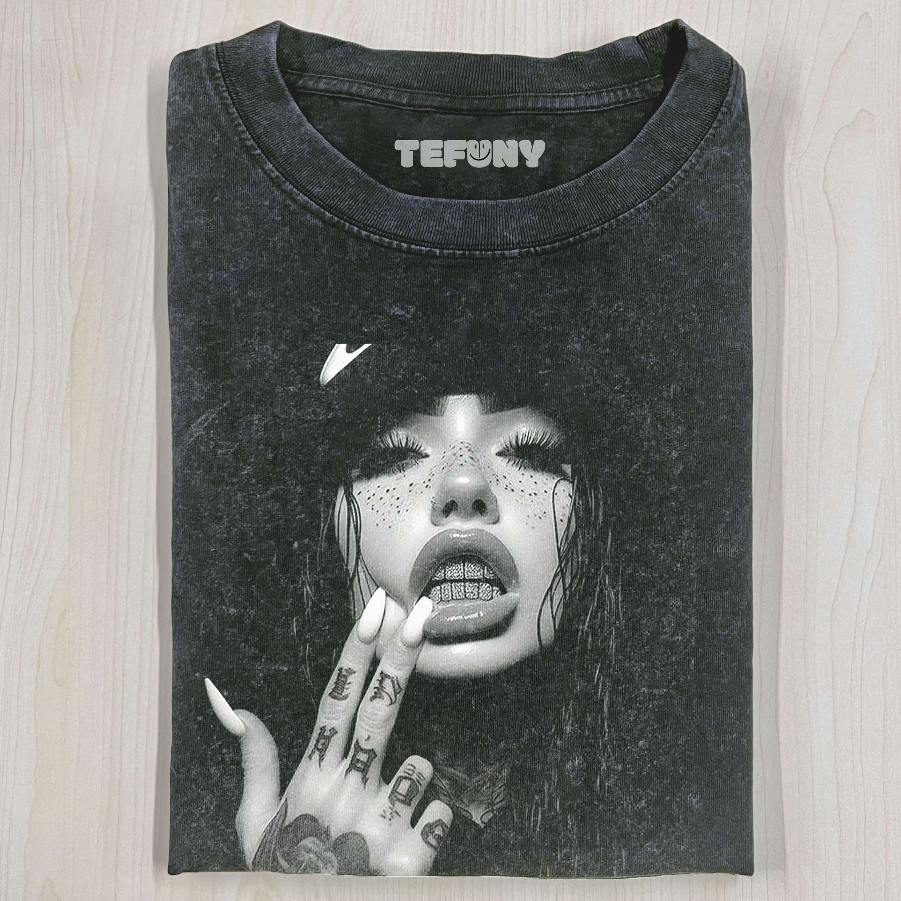 HAND FACE T-SHIRT V1