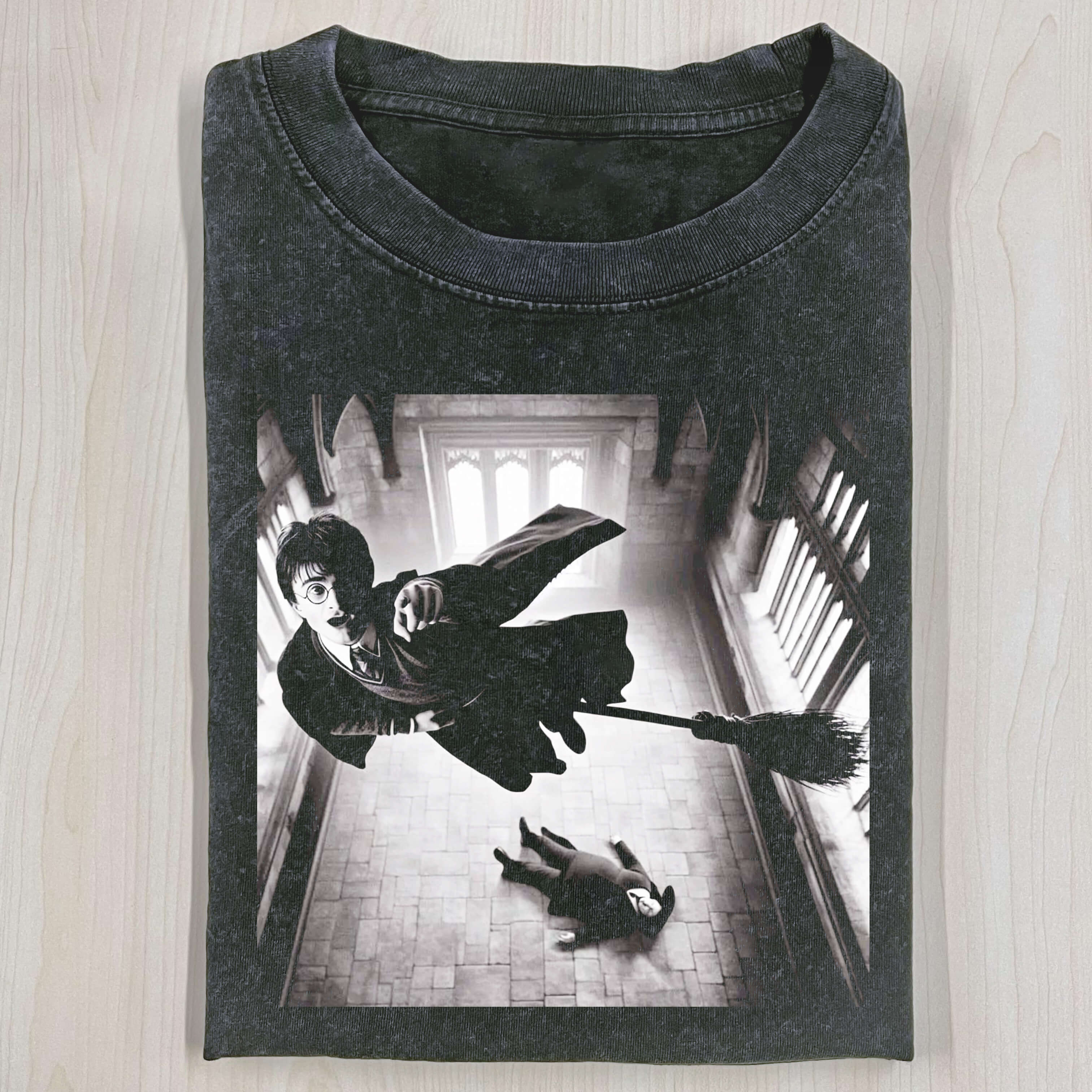 HARRY POTTER TAKES OFF T-SHIRT