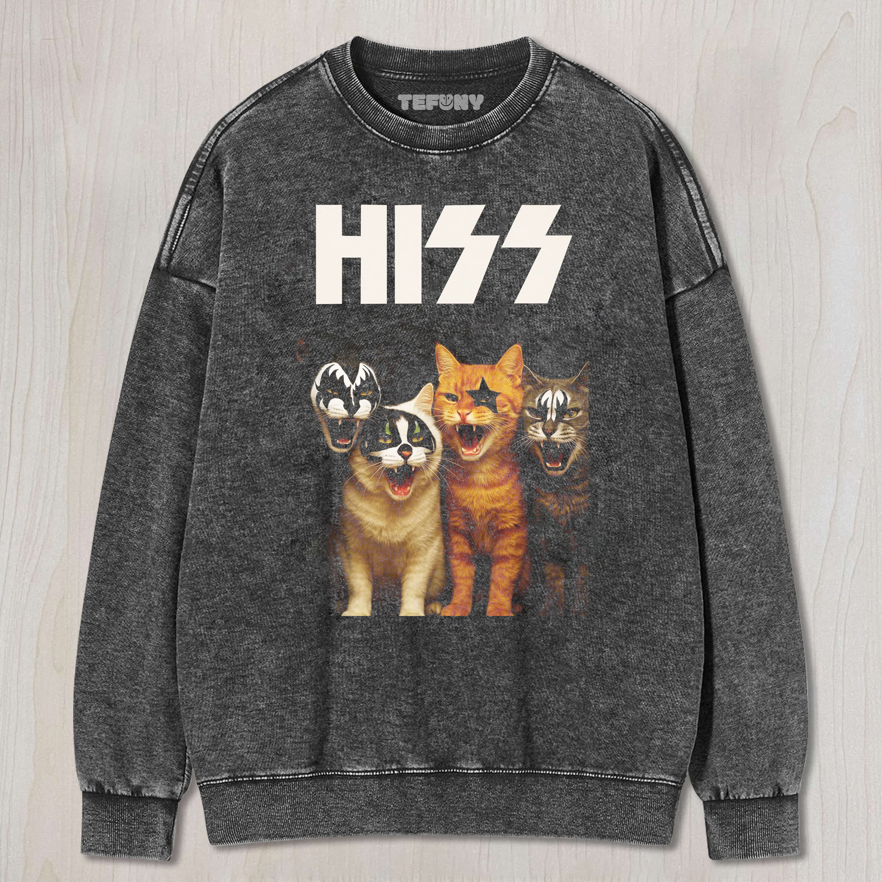 HISS CAT T-SHIRT