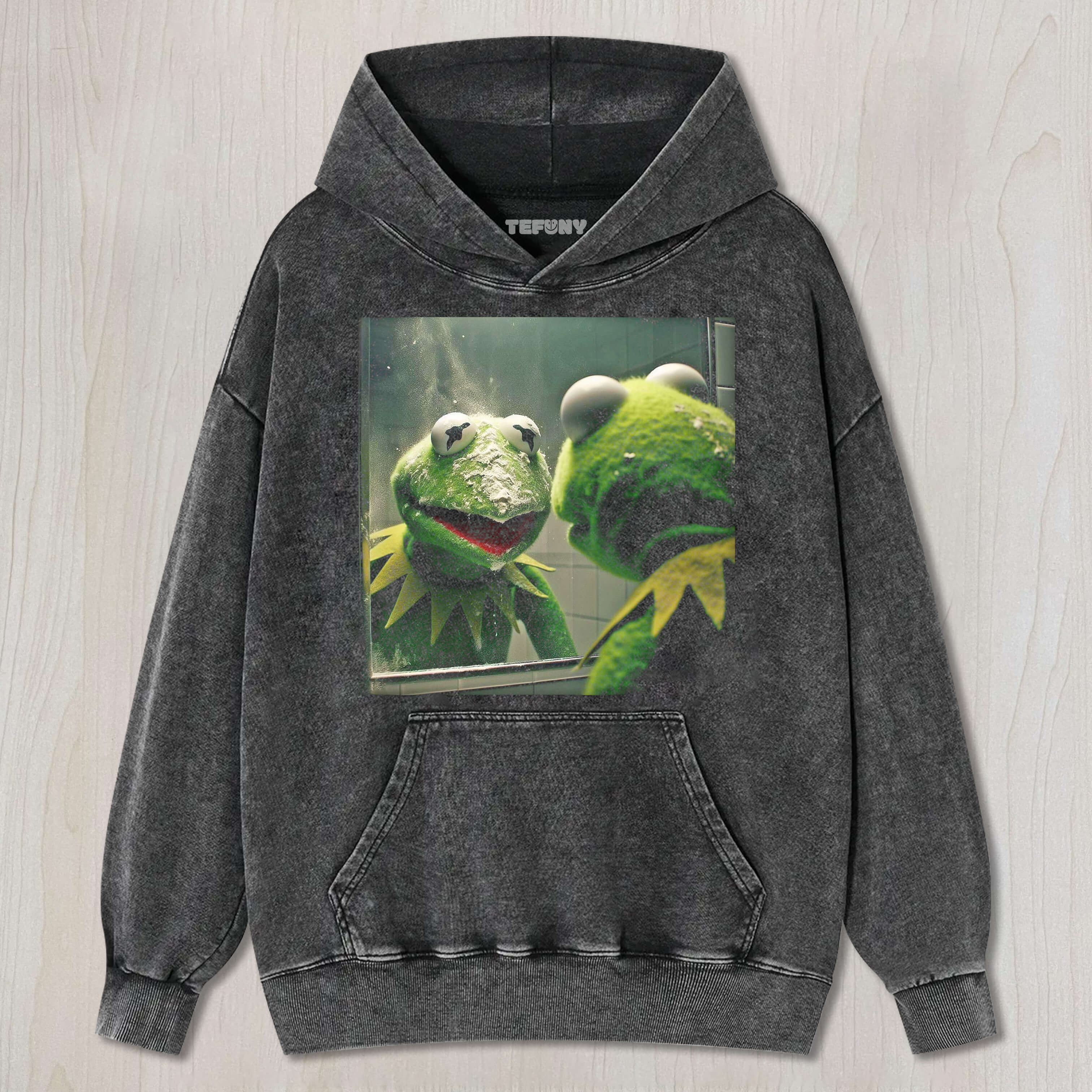 KERMIT THE FROG LOOKING IN THE MIRROR T-SHIRT