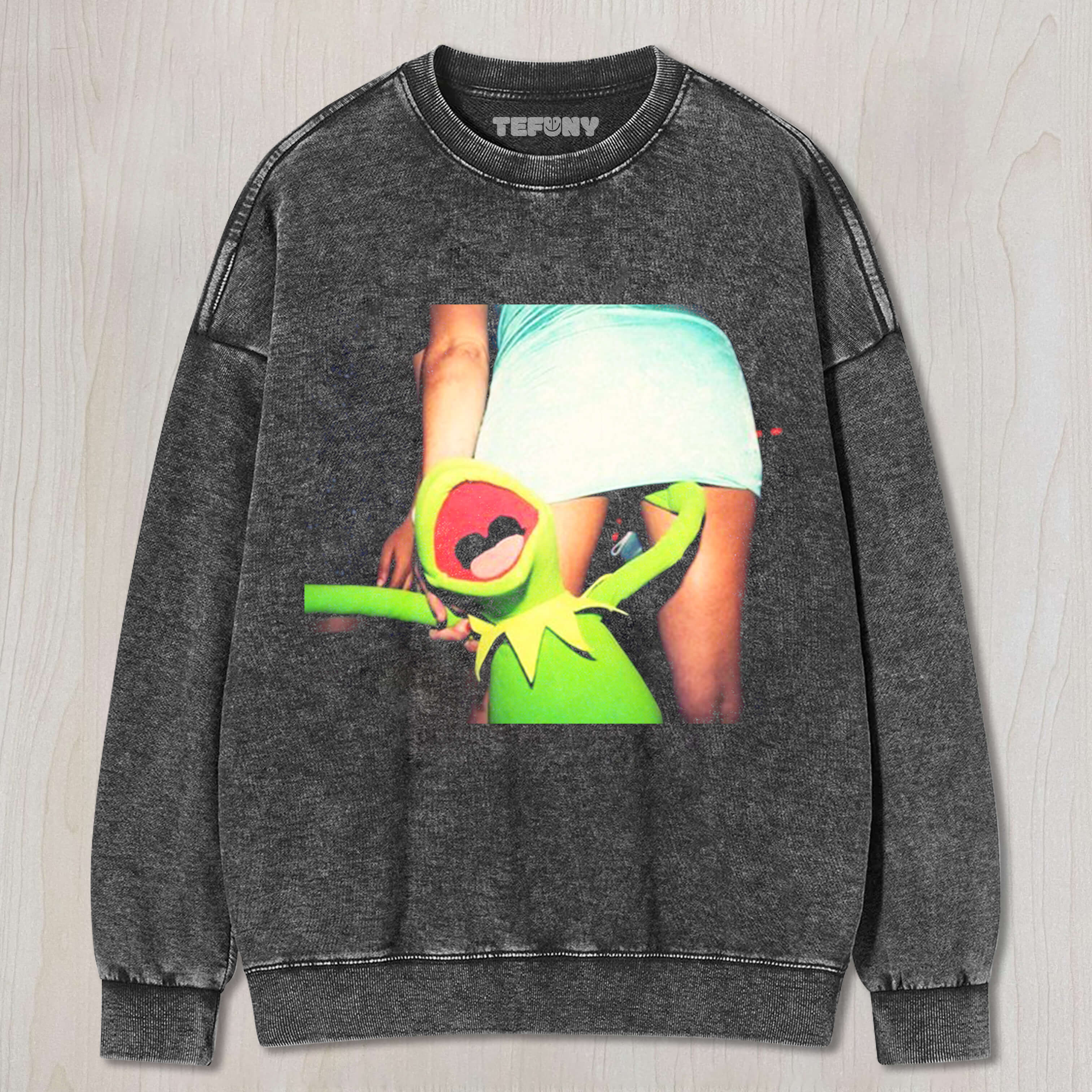 KERMIT THE FROG TOUCHED SOMEONE'S LEG T-SHIRT