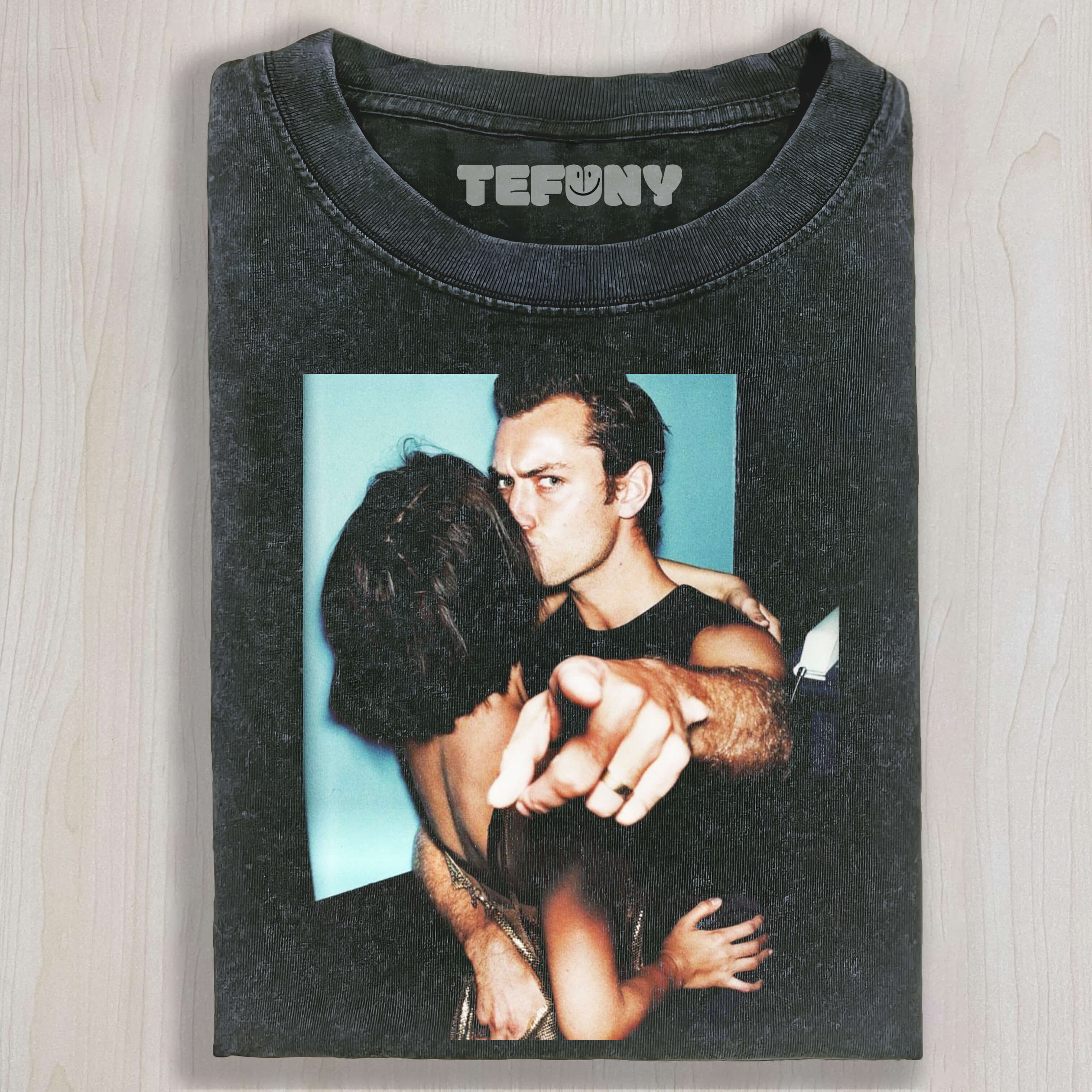 KISSING COUPLE T-SHIRT & LONG SLEEVES & HOODIES