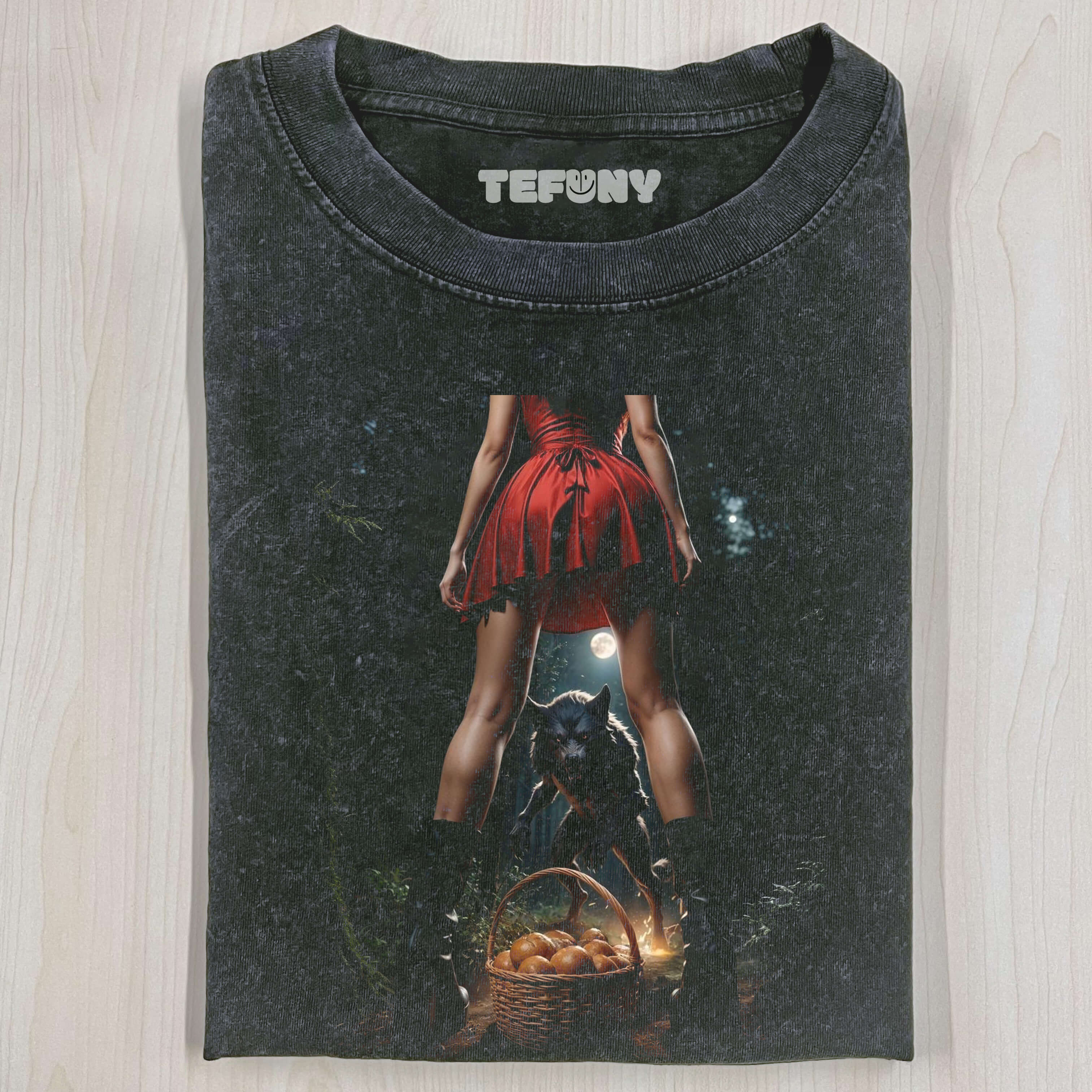 LITTLE RED RIDING HOOD T-THIRT