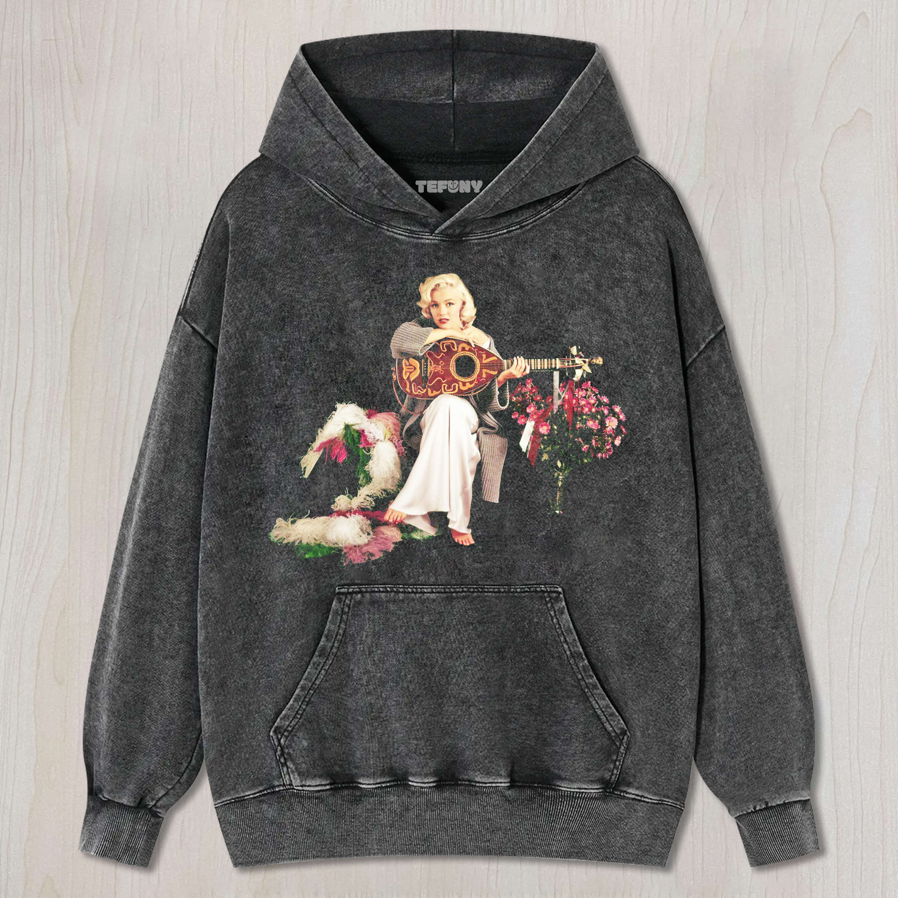 MARILYN MONROE PLAYS AN INSTRUMENT AMIDST FLOWERS T-SHIRT & LONG SLEEVES & HOODIES