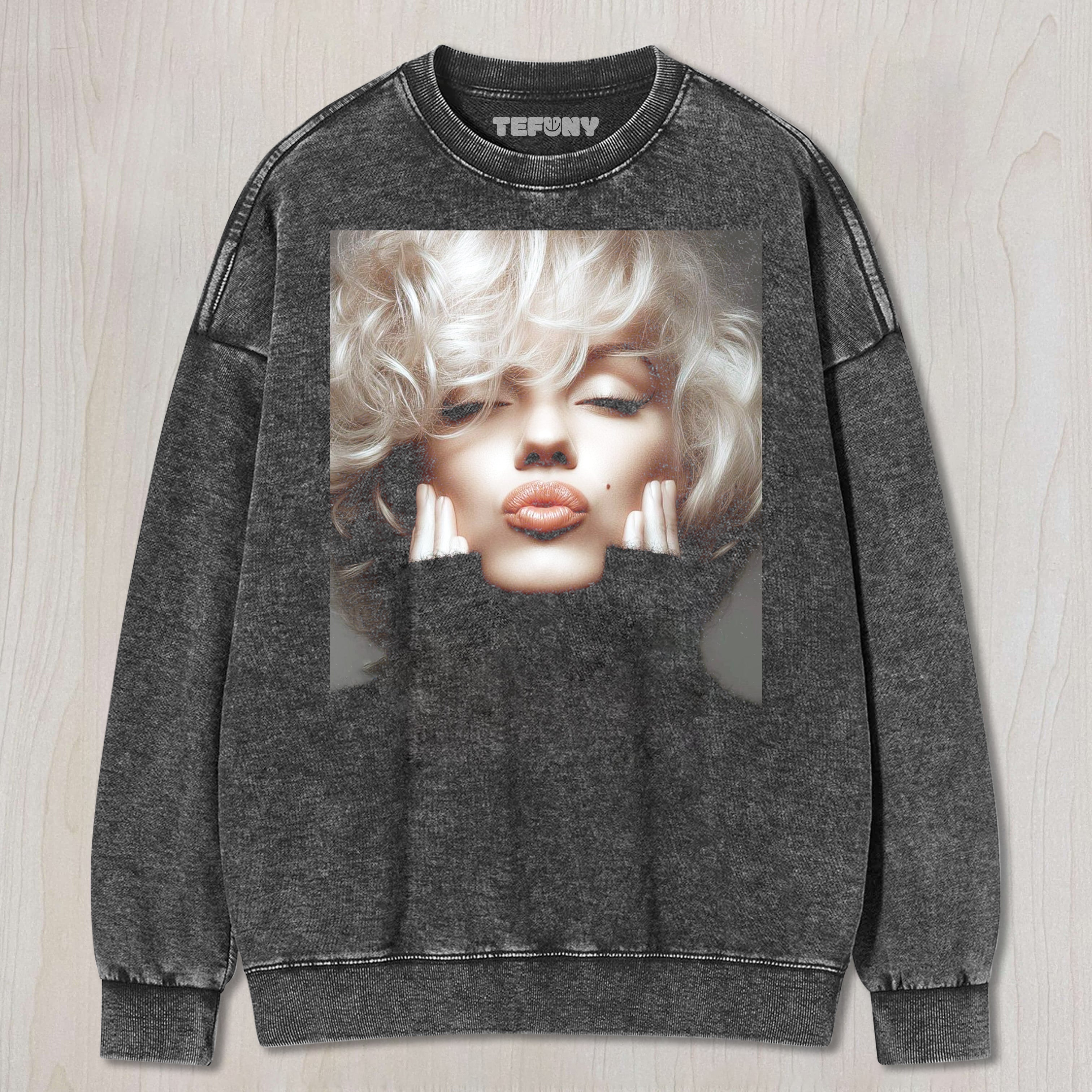 MARILYN MONROE POUTING T-SHIRT
