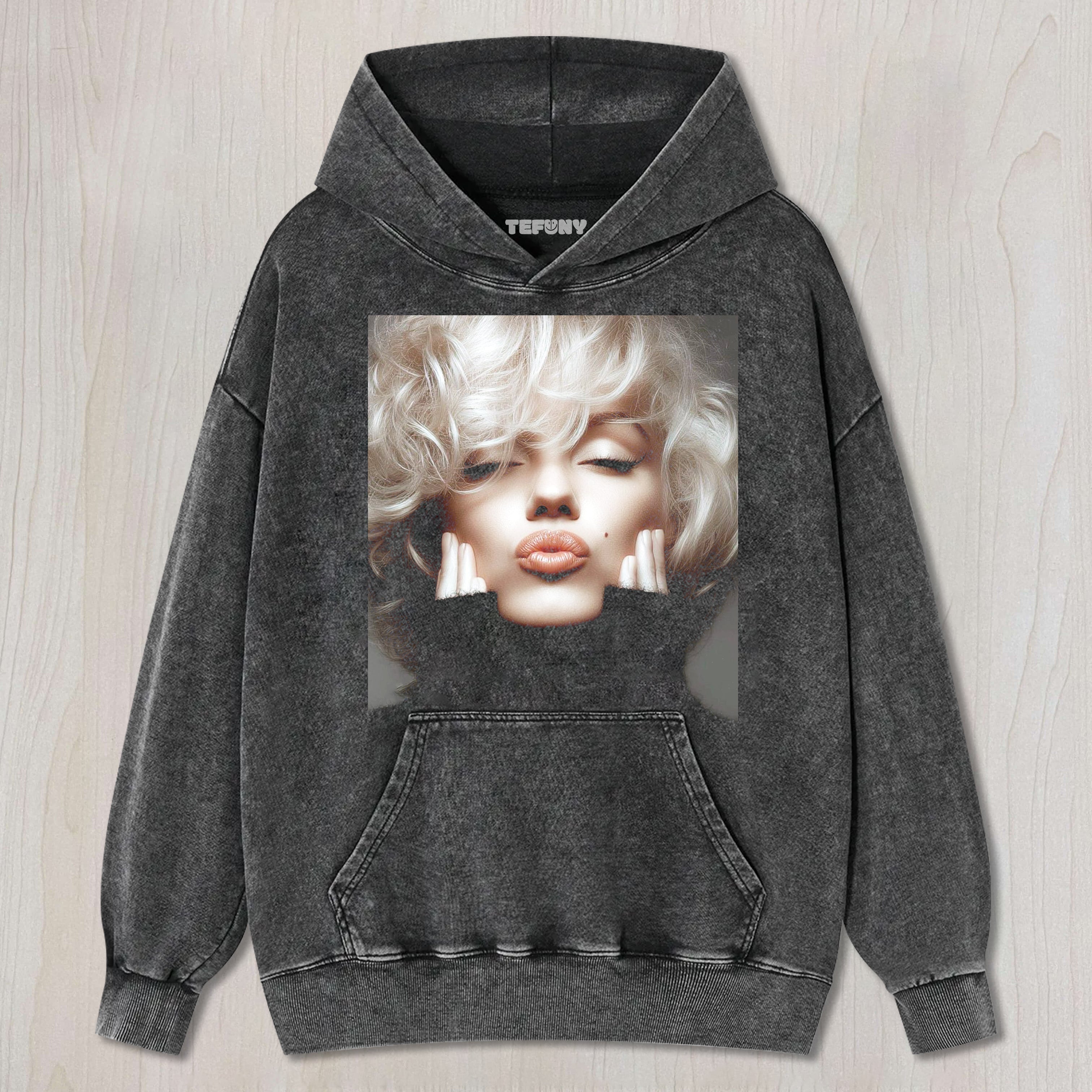 MARILYN MONROE POUTING T-SHIRT