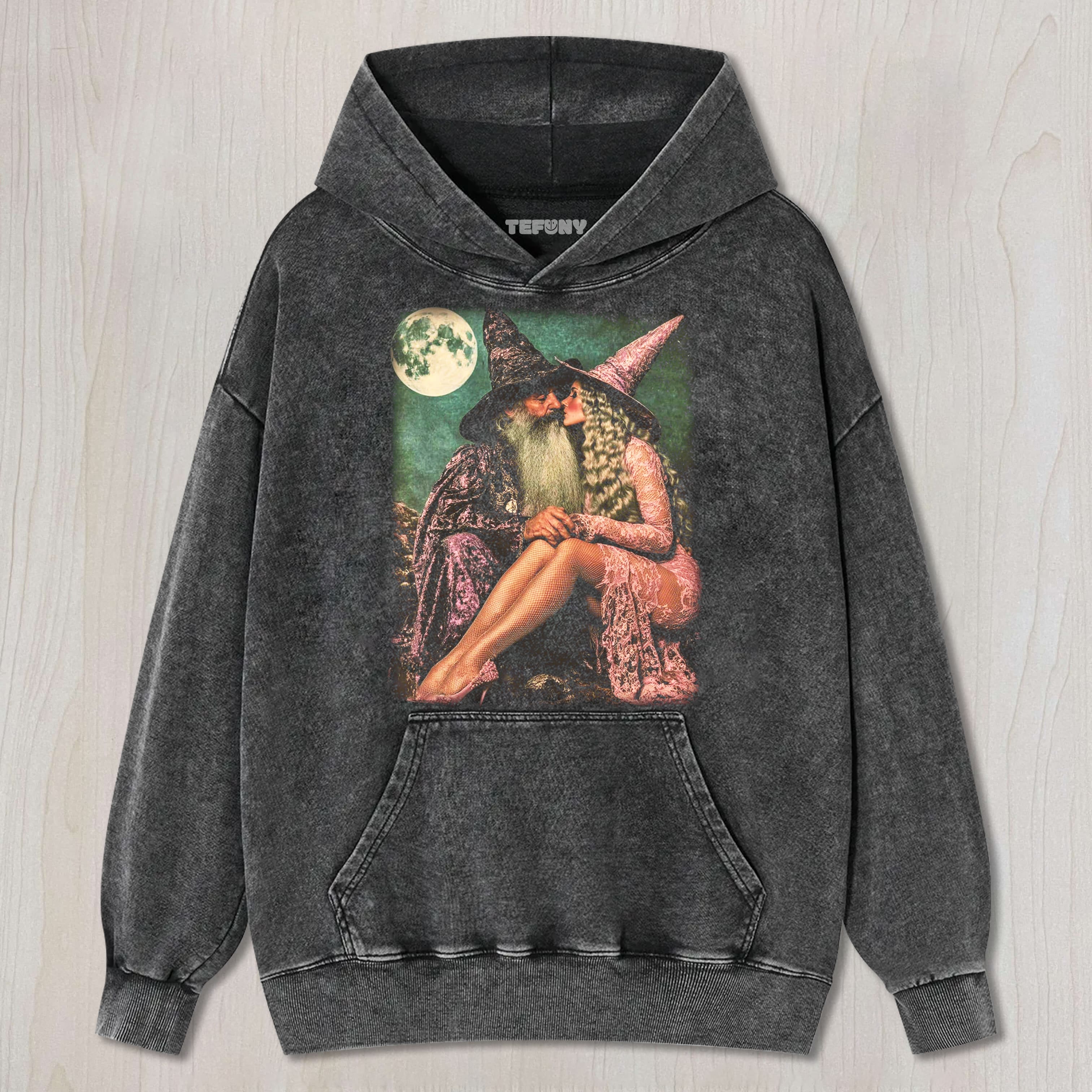 MEDIEVAL FANTASY WIZARD & WITCH LOVE SCENE TEE & SWEAT & HOOD