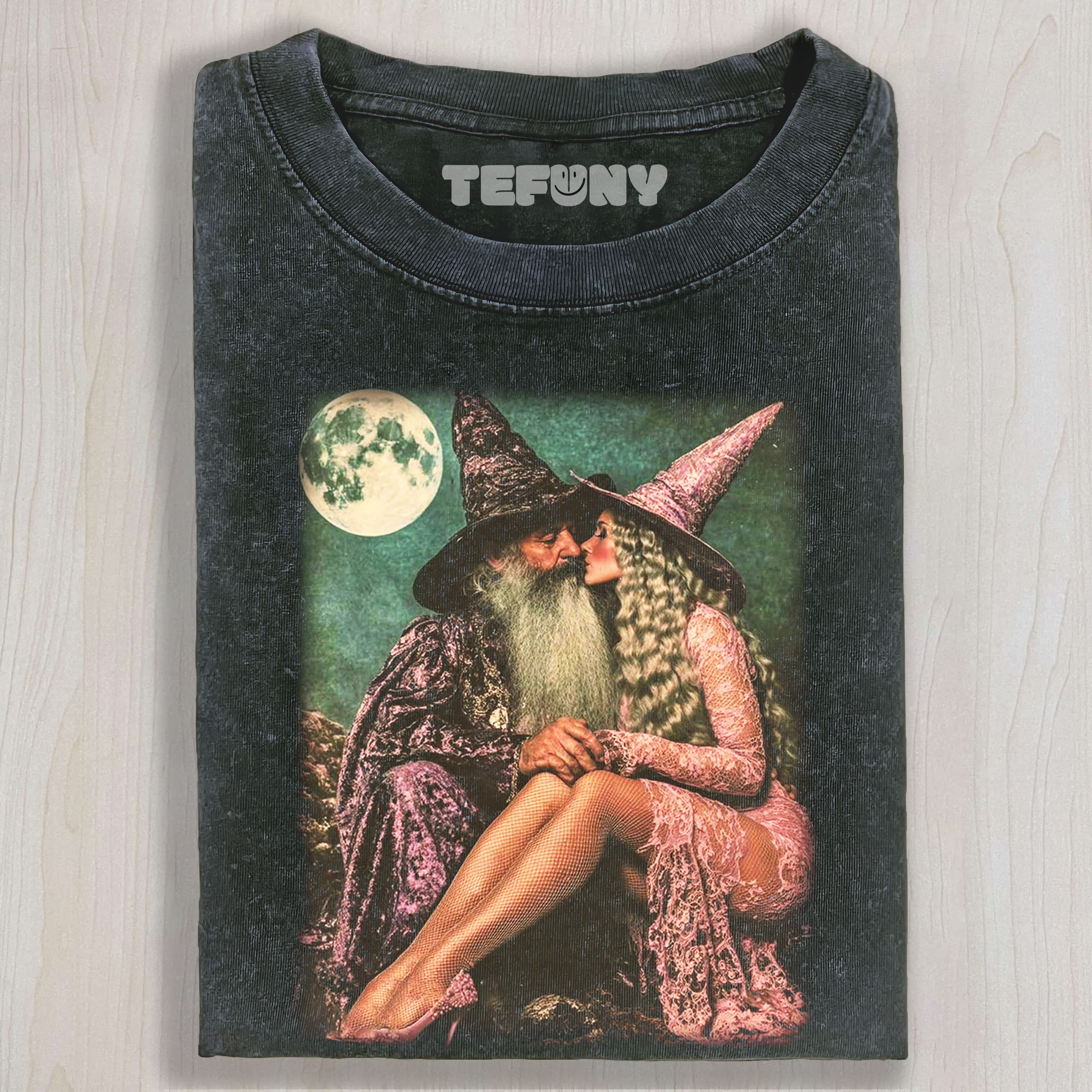 MEDIEVAL FANTASY WIZARD & WITCH LOVE SCENE TEE & SWEAT & HOOD