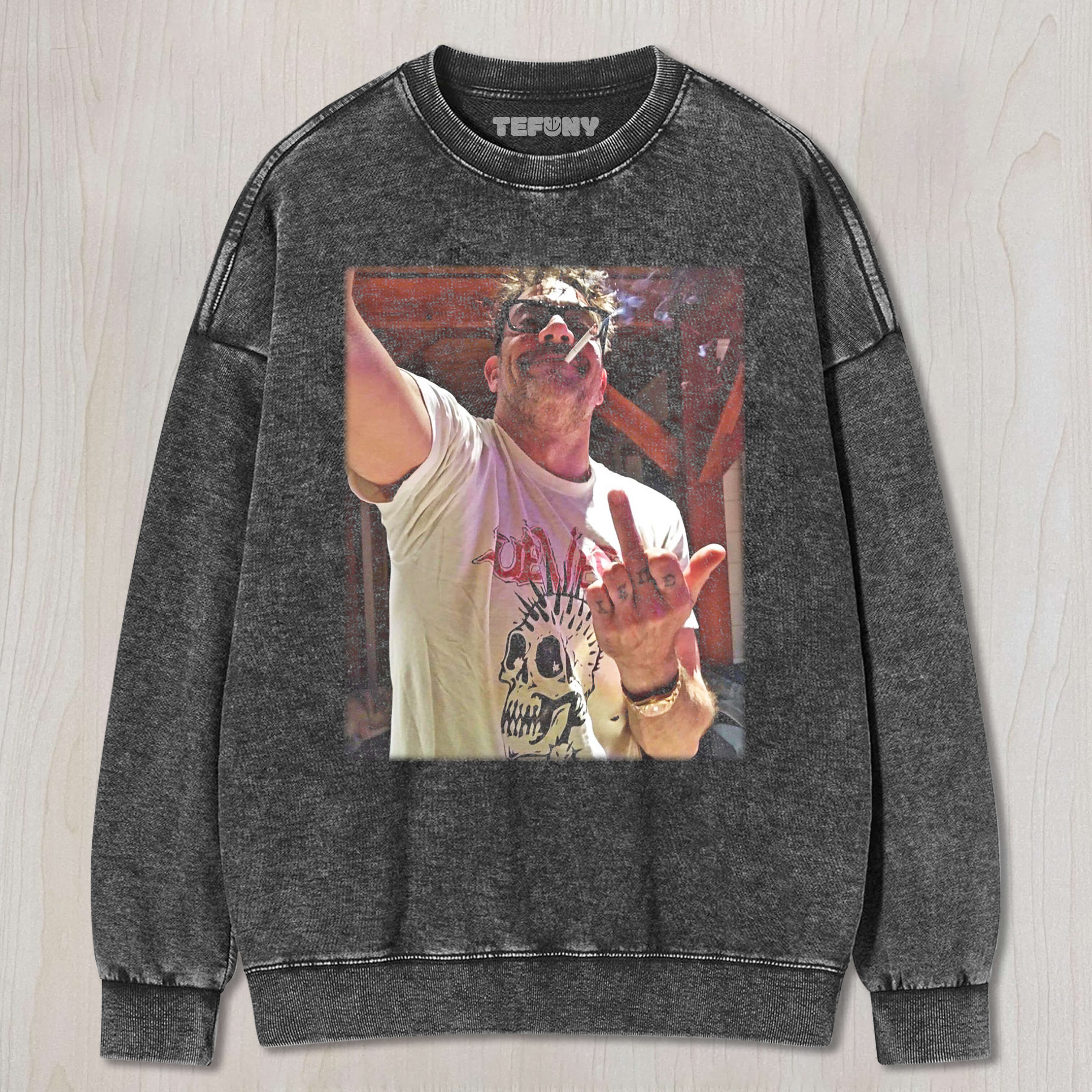 MORGAN GIVES THE MIDDLE FINGER TEE & SWEAT & HOOD