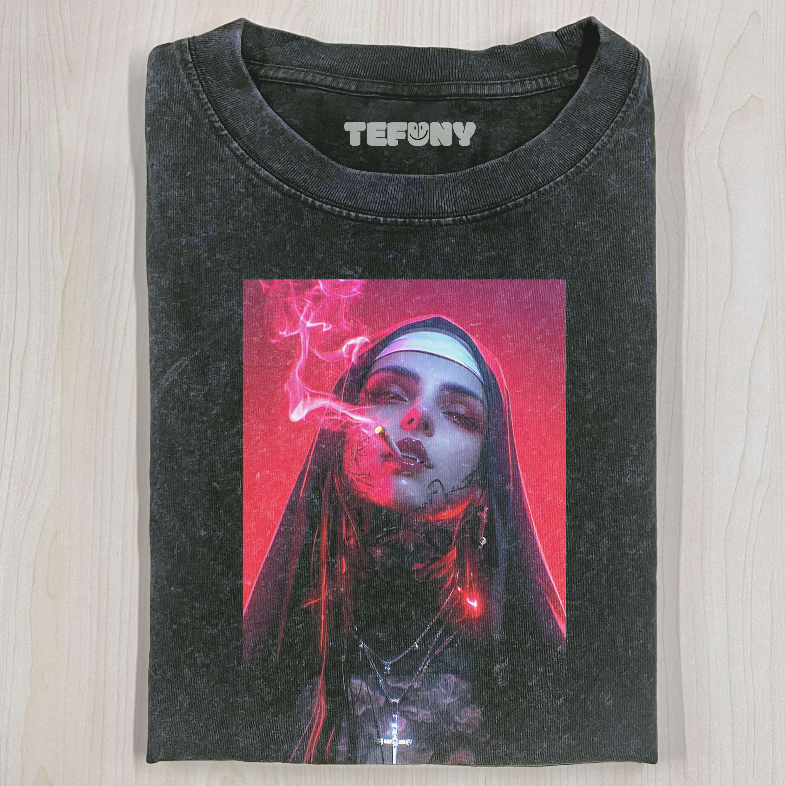 NUNS T-SHIRT