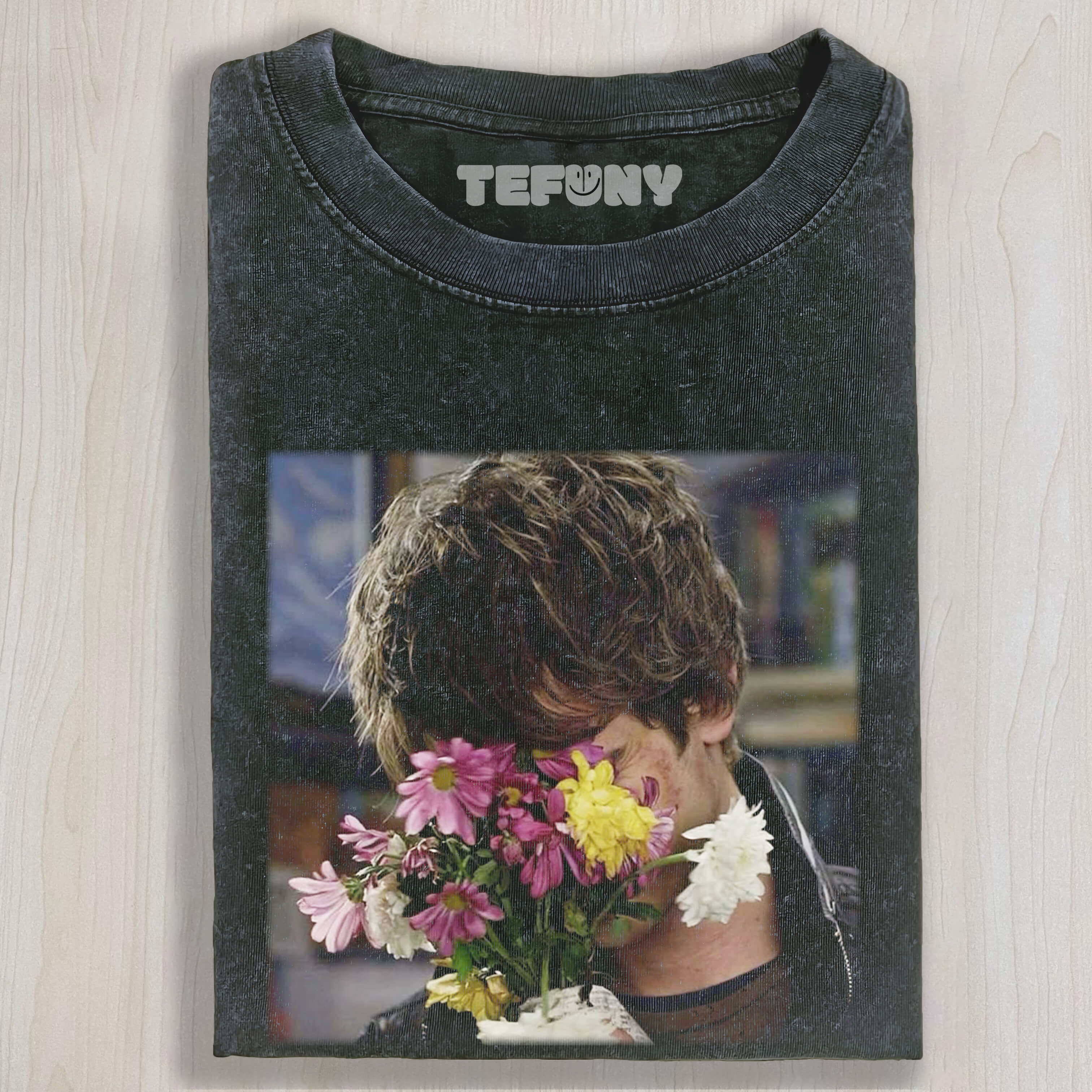 PETER PARKER HOLDING FLOWERS T-SHIRT