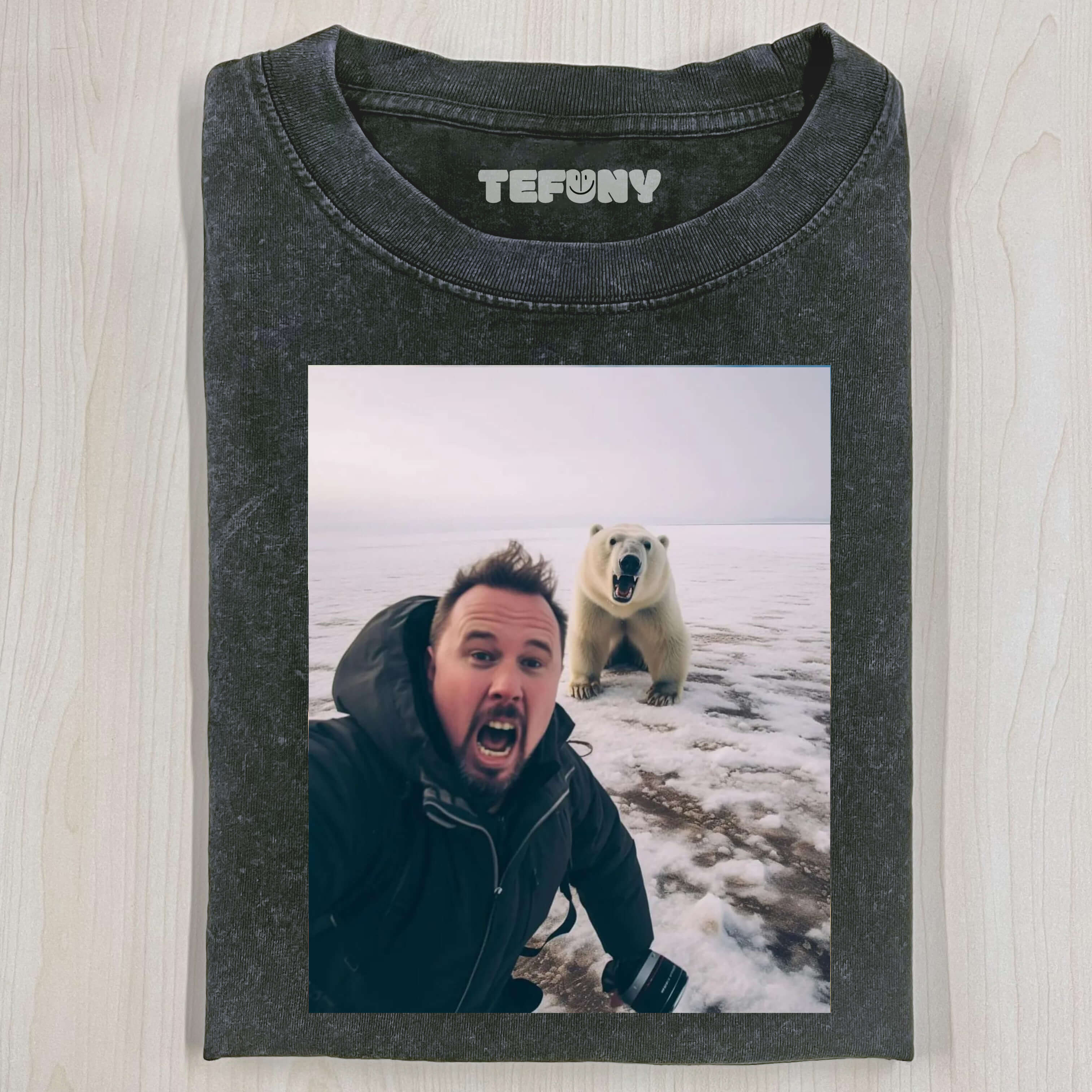 POLAR BEAR ENCOUNTER T-THIRT