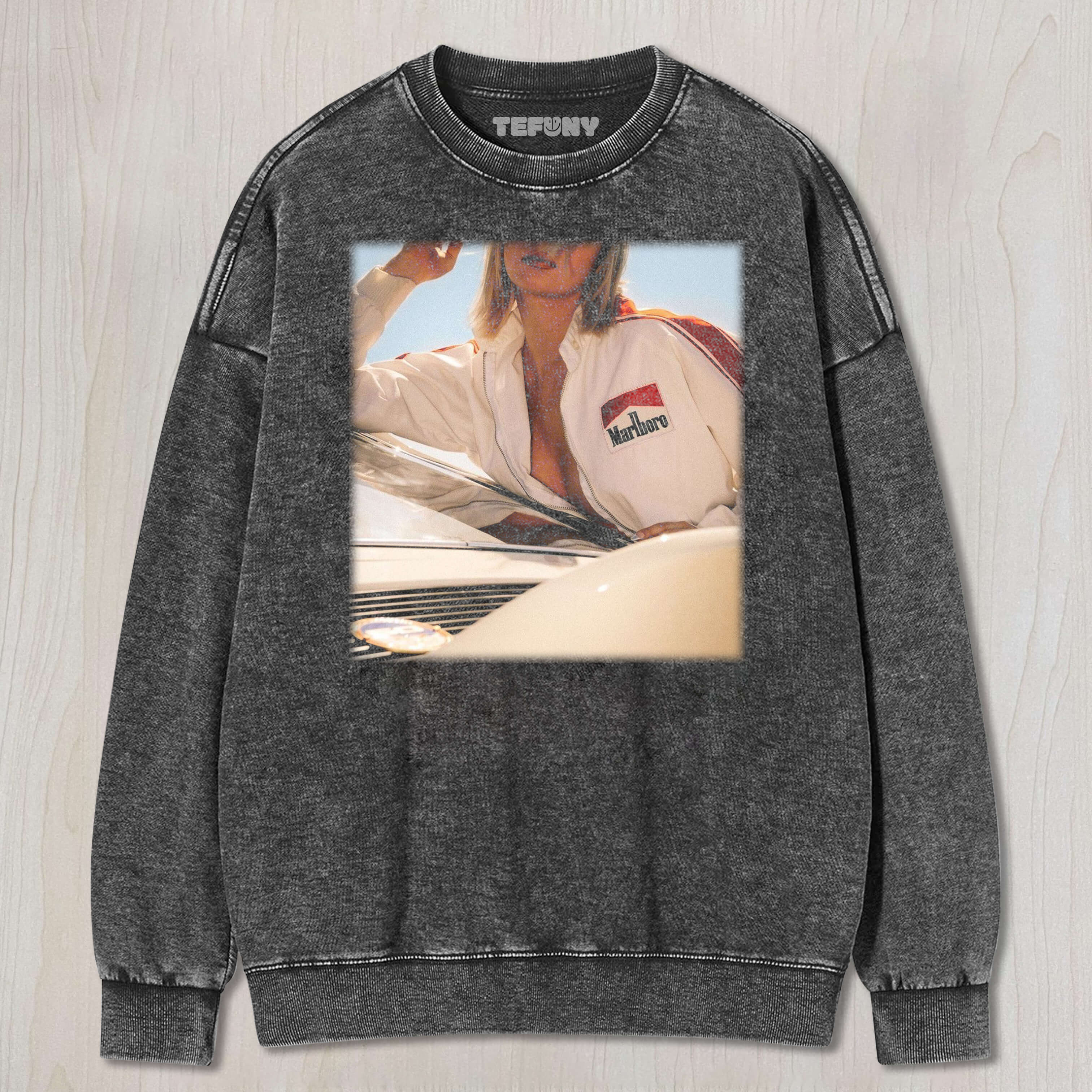 RETRO PORSCHE AND WOMEN T-SHIRT