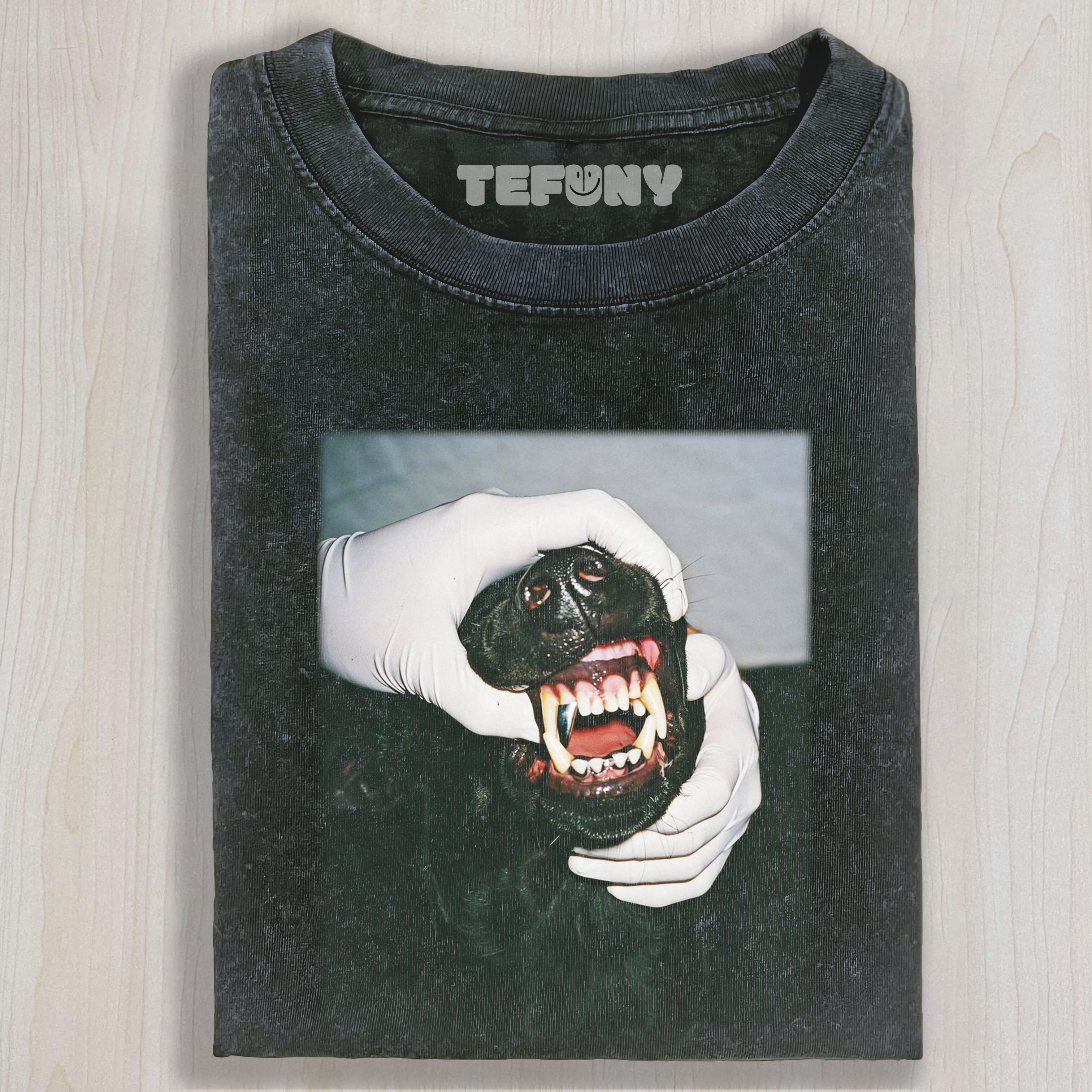 RETRO STREET ANIMALS T-SHIRT