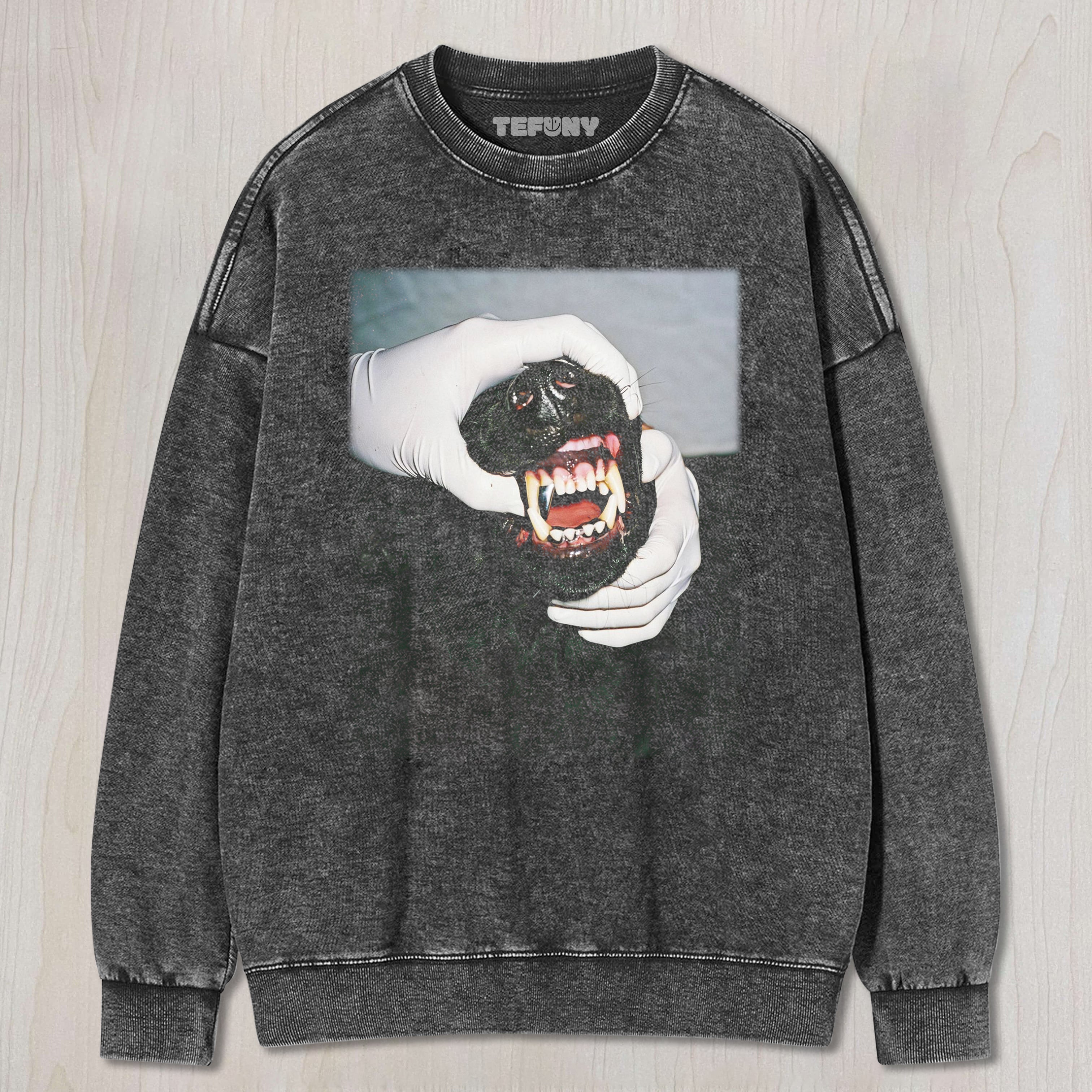 RETRO STREET ANIMALS T-SHIRT