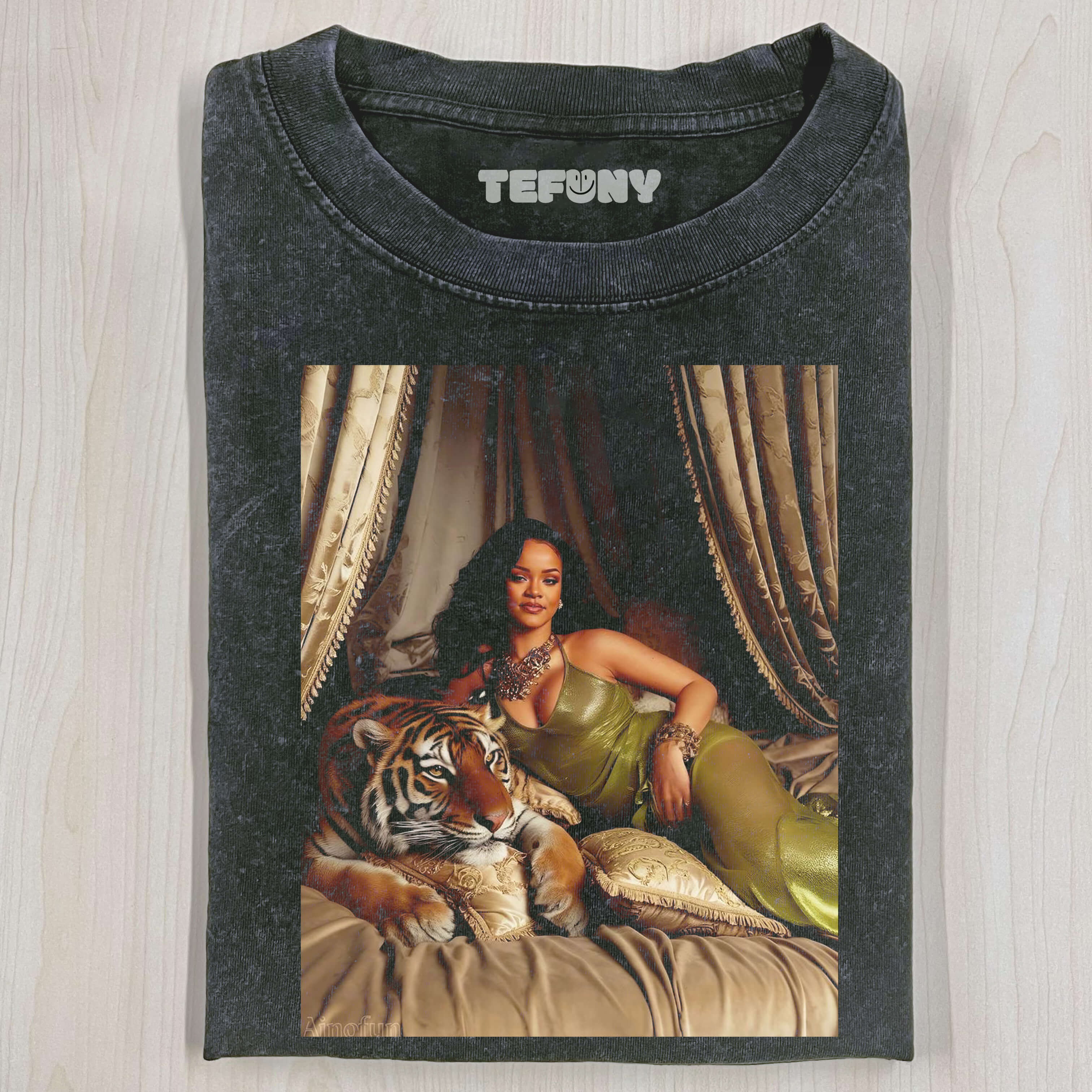 RIHANNA AND TIGER T-SHIRT