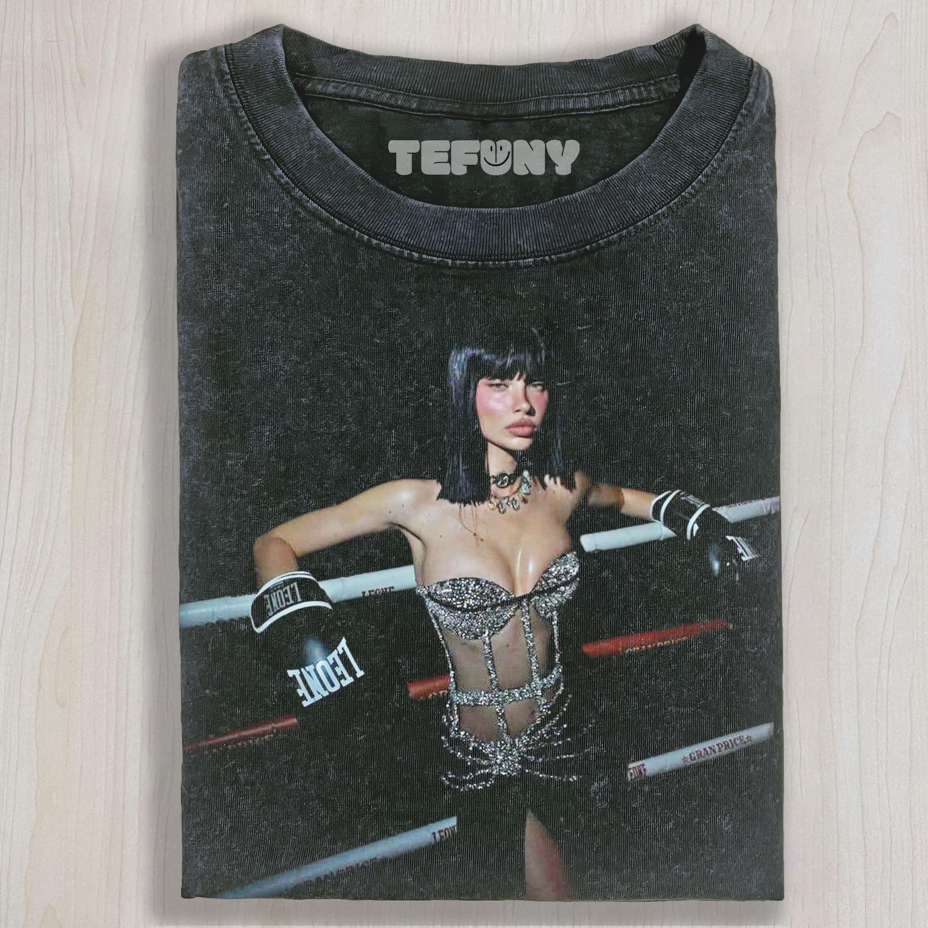 SEXY DORINA GEGICI WITH BOXING GLOVES T-SHIRT