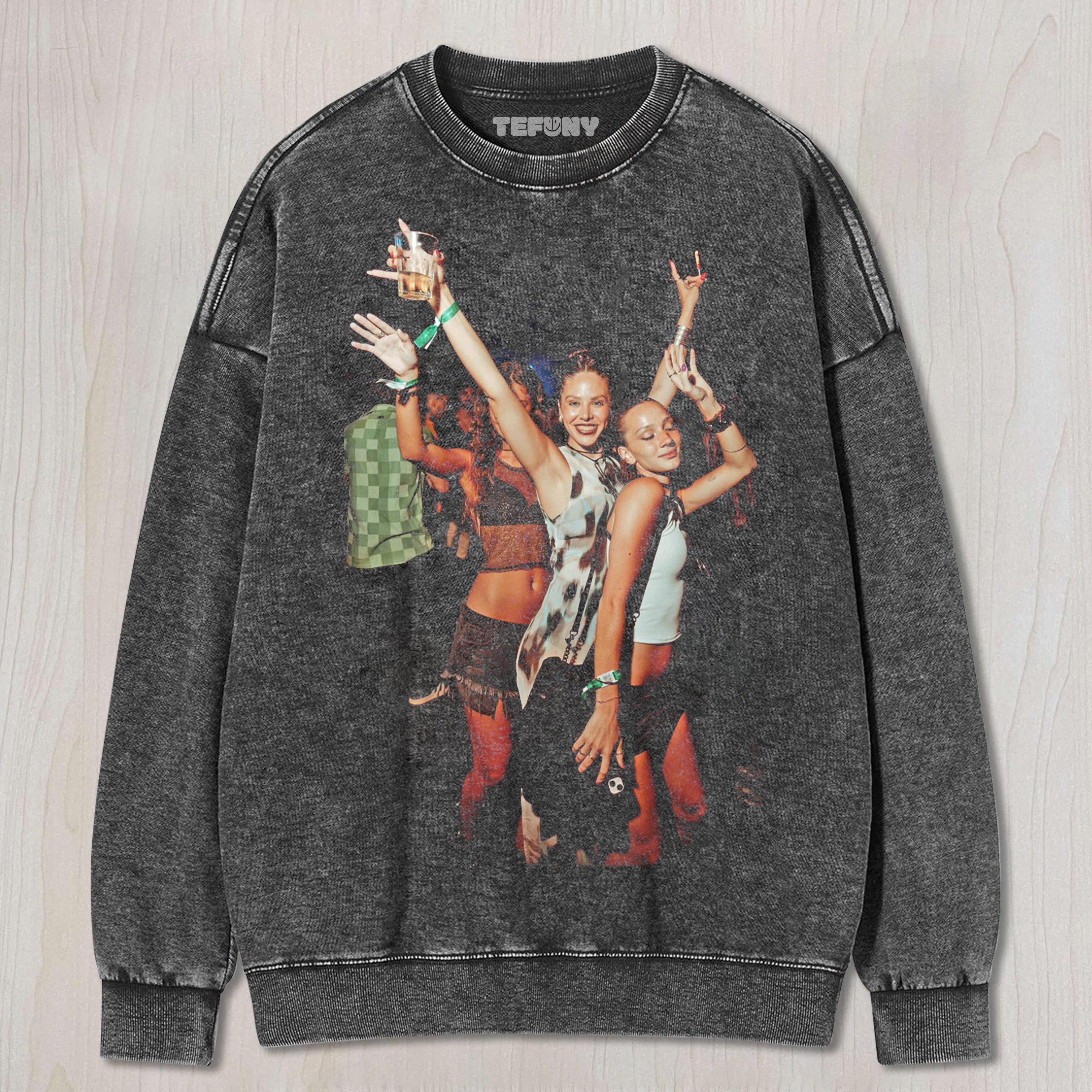 SEXY GIRL DRINKING T-SHIRT V1