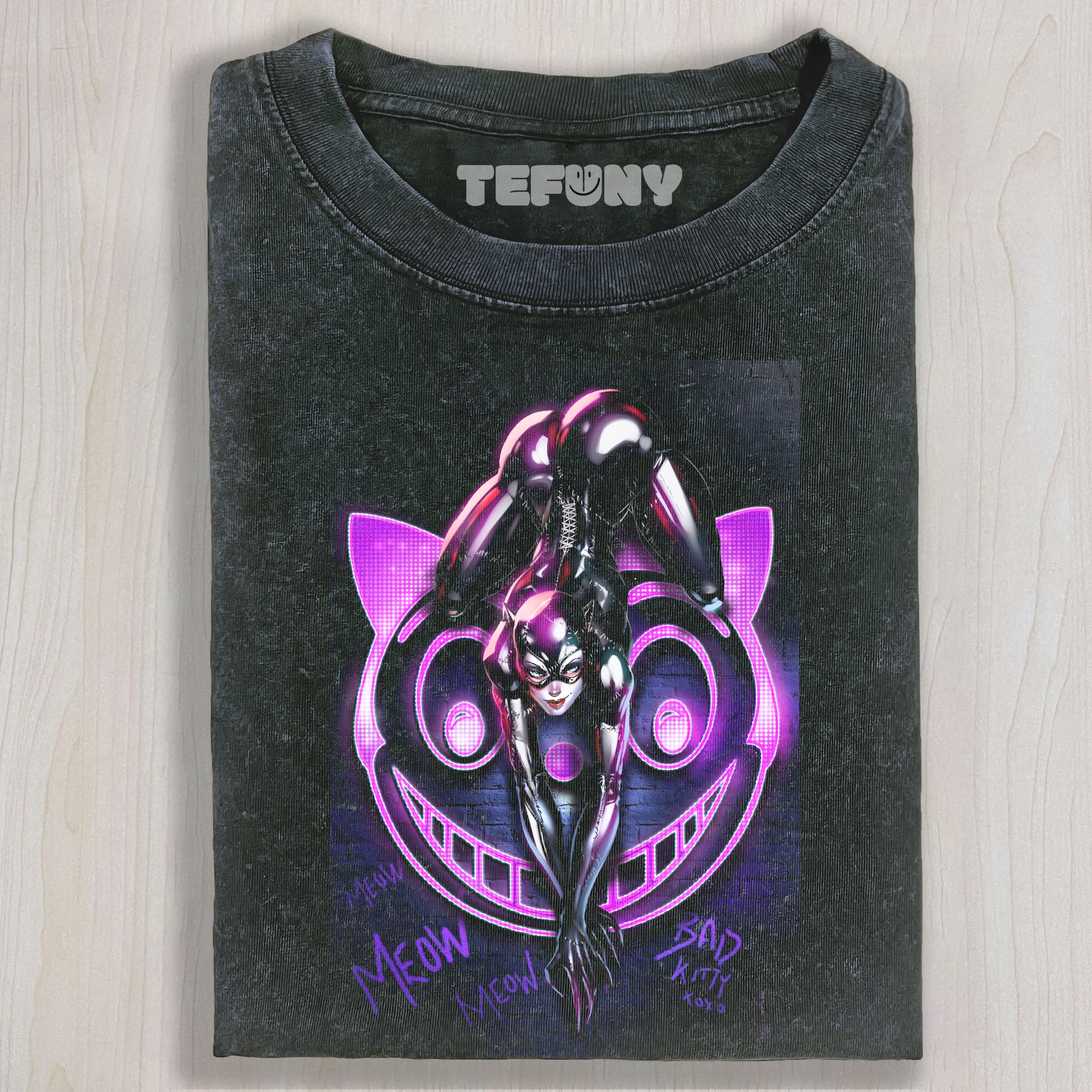 SEXY PURPLE CATWOMAN T-SHIRT