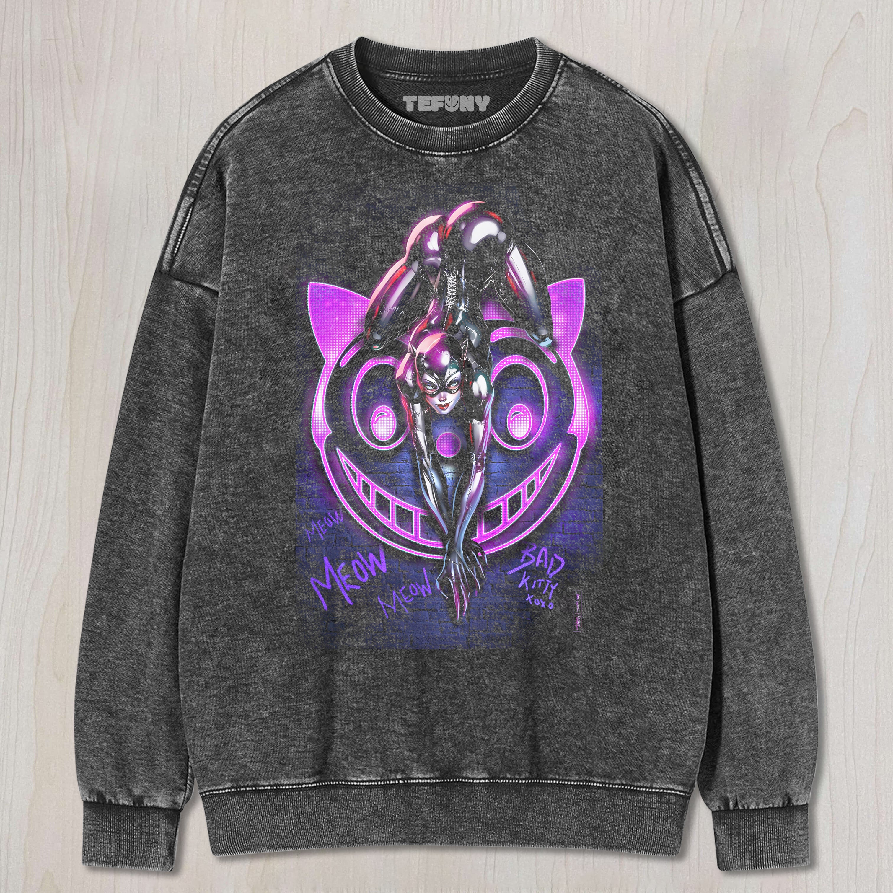 SEXY PURPLE CATWOMAN T-SHIRT