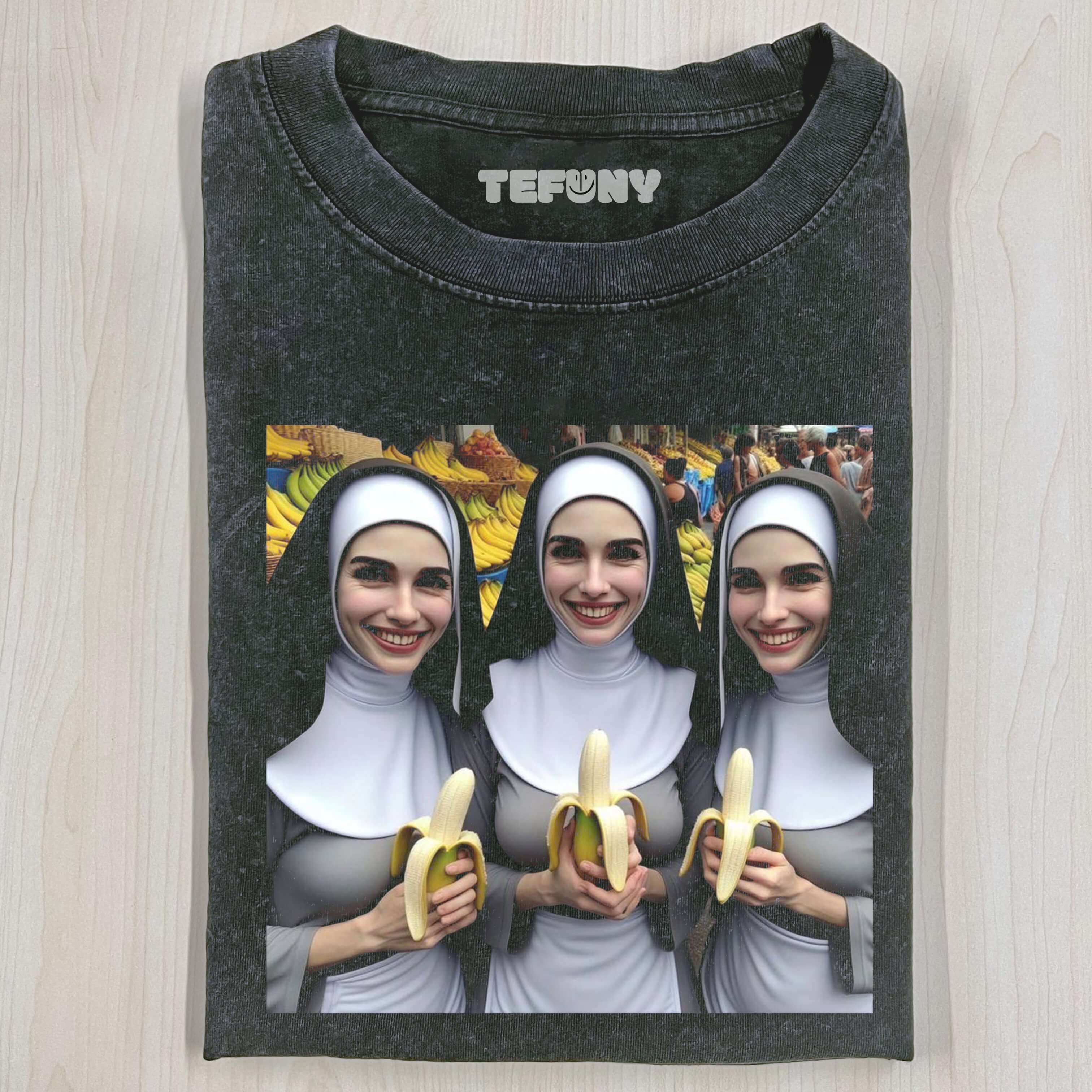 THE NUN WANTS TO HAVE BANANAS T-THIRT