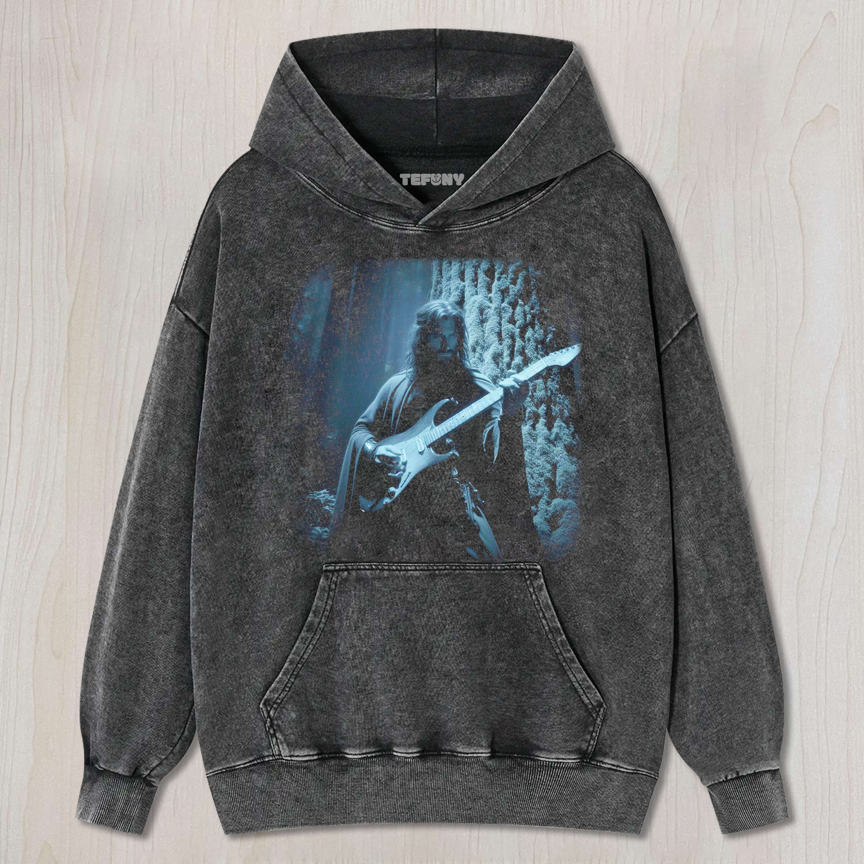 THE LORD OF THE RINGS ARAGORN PLAYS GUITAR TEE & SWEAT & HOOD