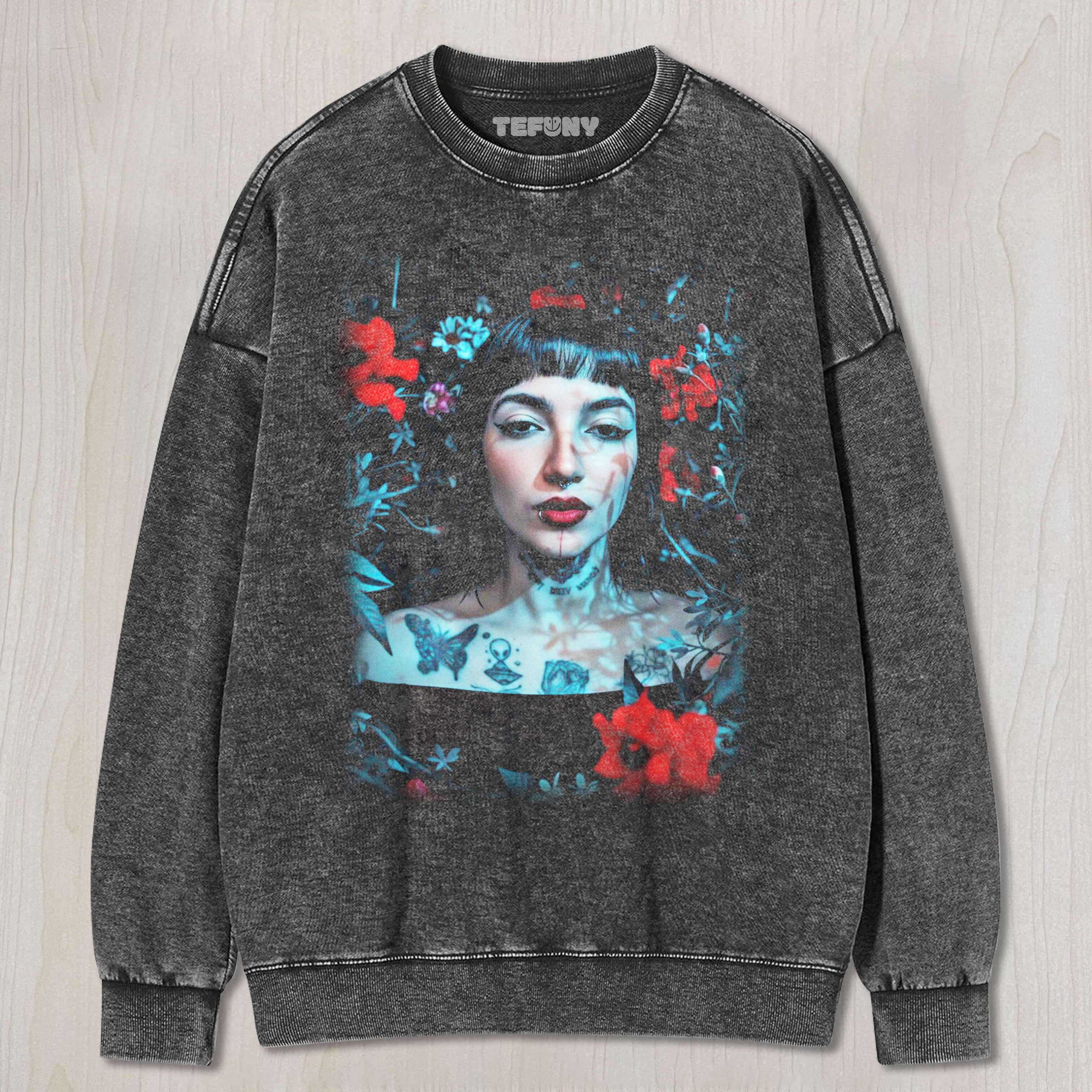 THE WOMAN LYING IN THE FLOWERS T-SHIRT