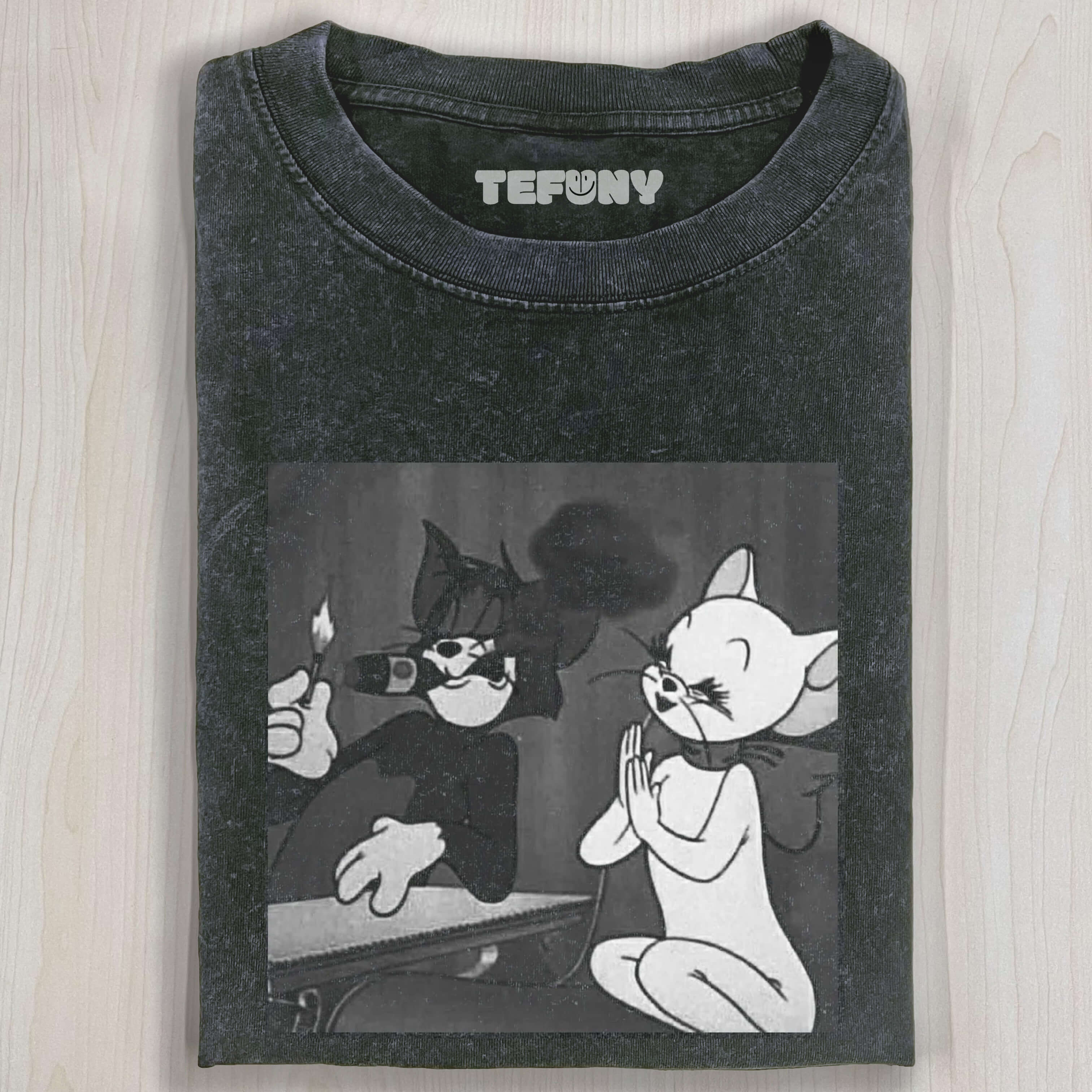 TOM AND THE WHITE CAT'S FUNNY MOMENT T-SHIRT