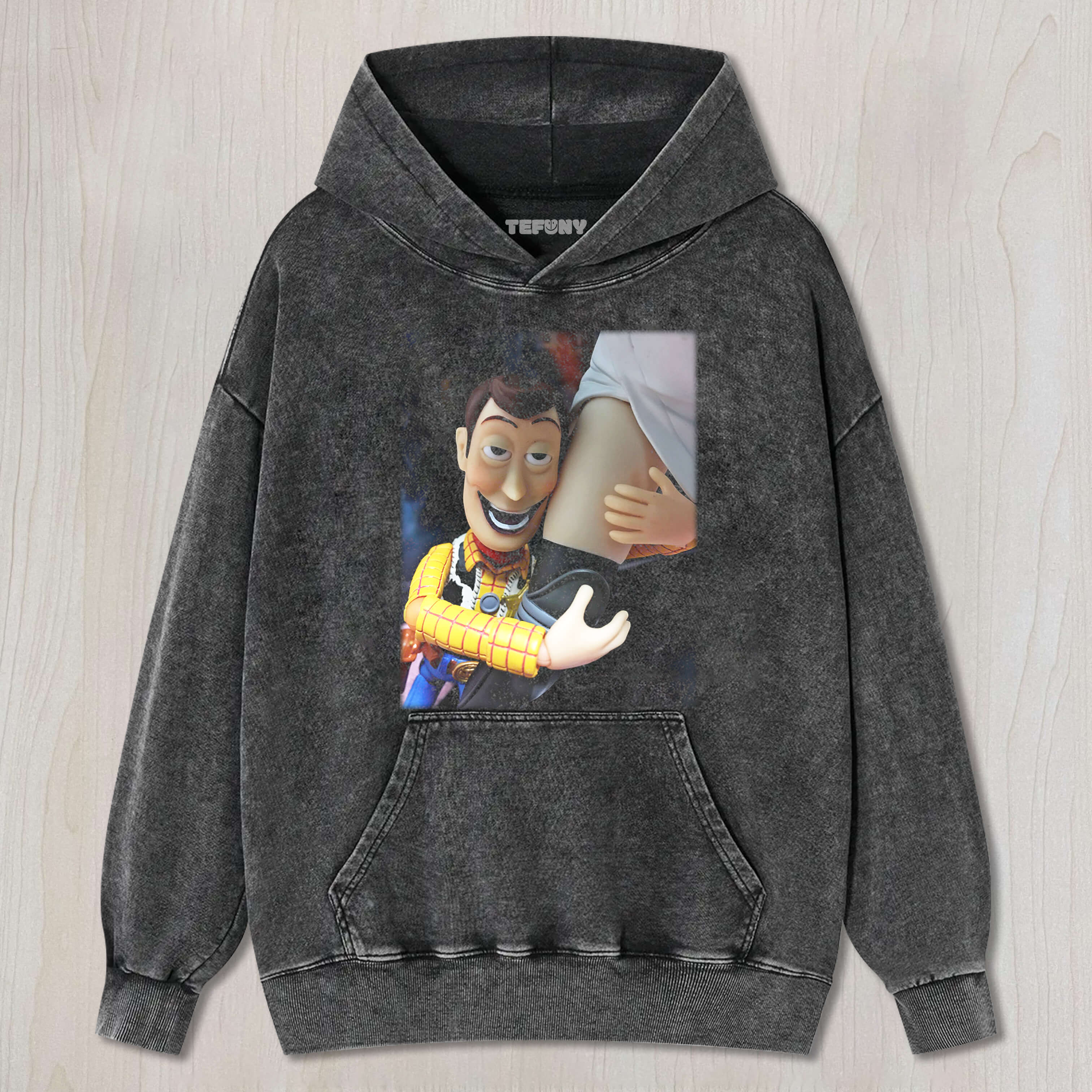 TOY STORY WOODY HUGGING ONE LEG TEE & SWEAT & HOOD