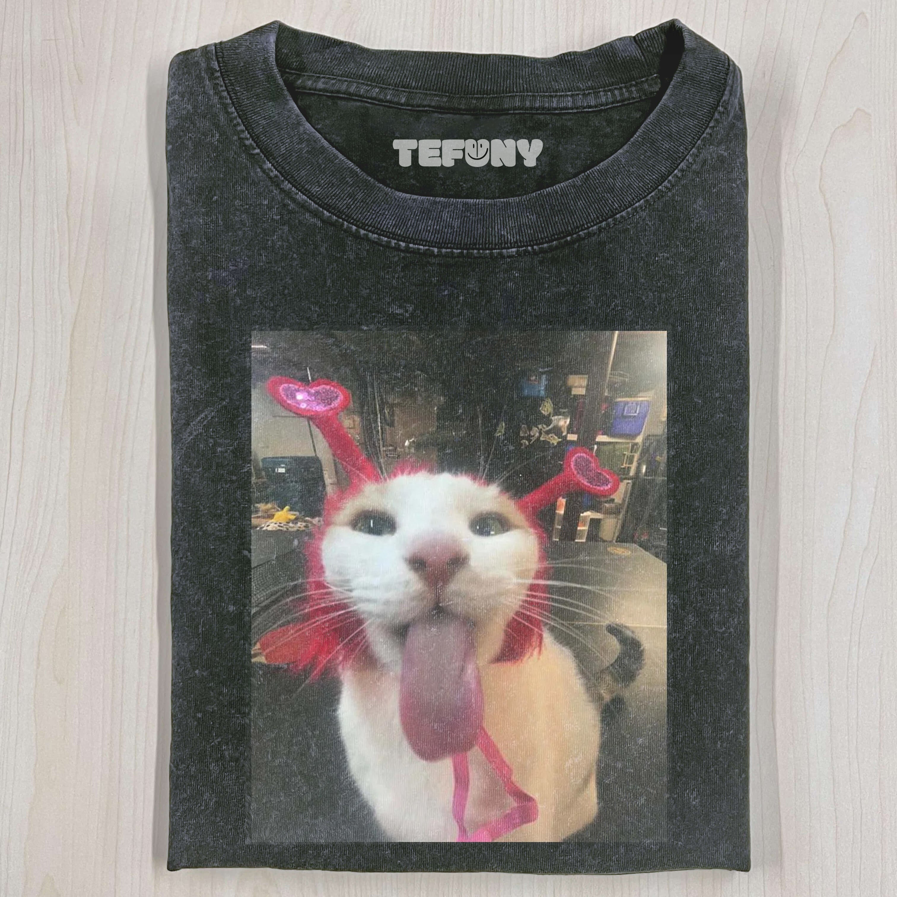 WACKY CAT V2 T-SHIRT