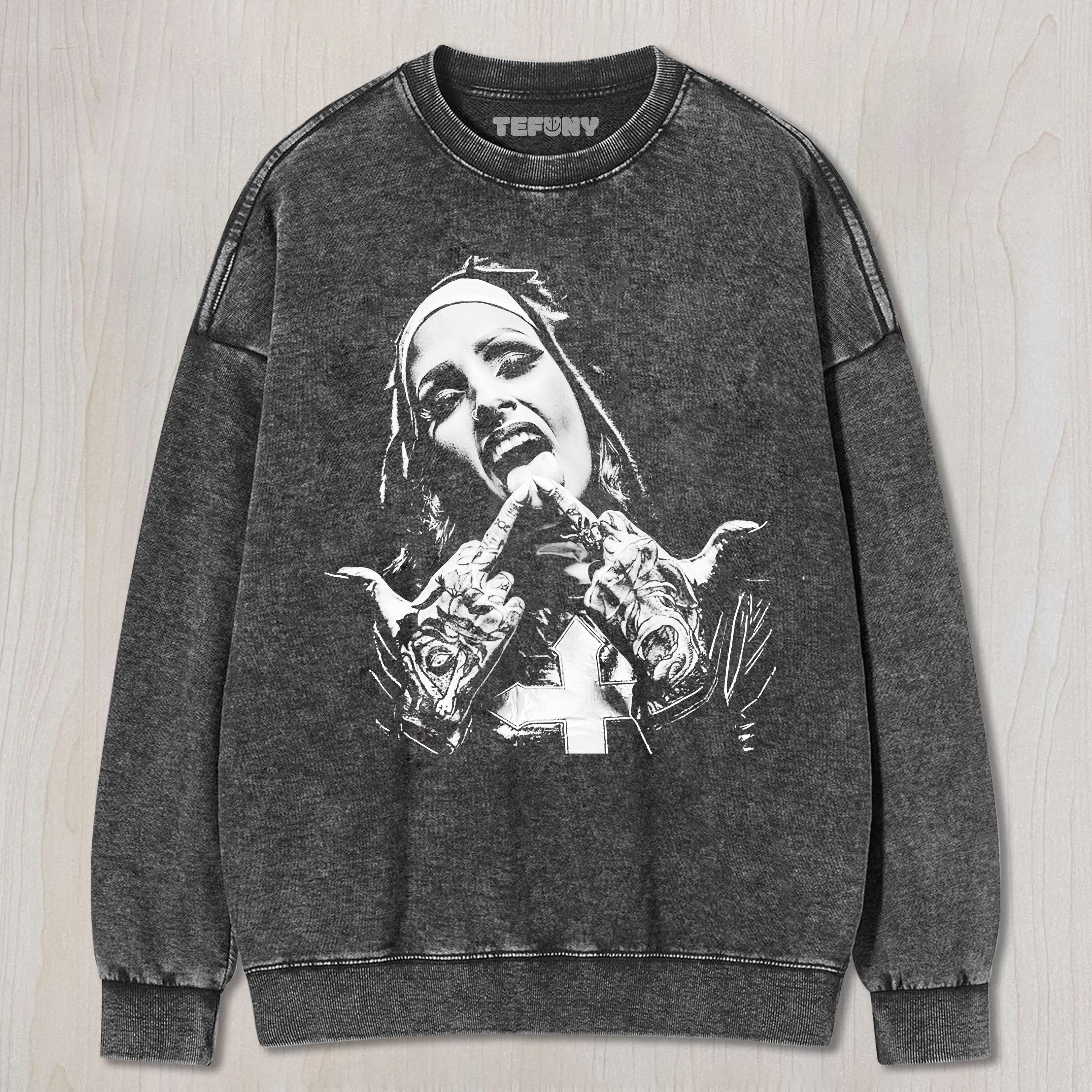 WOMAN LICKING HER FINGERS T-SHIRT