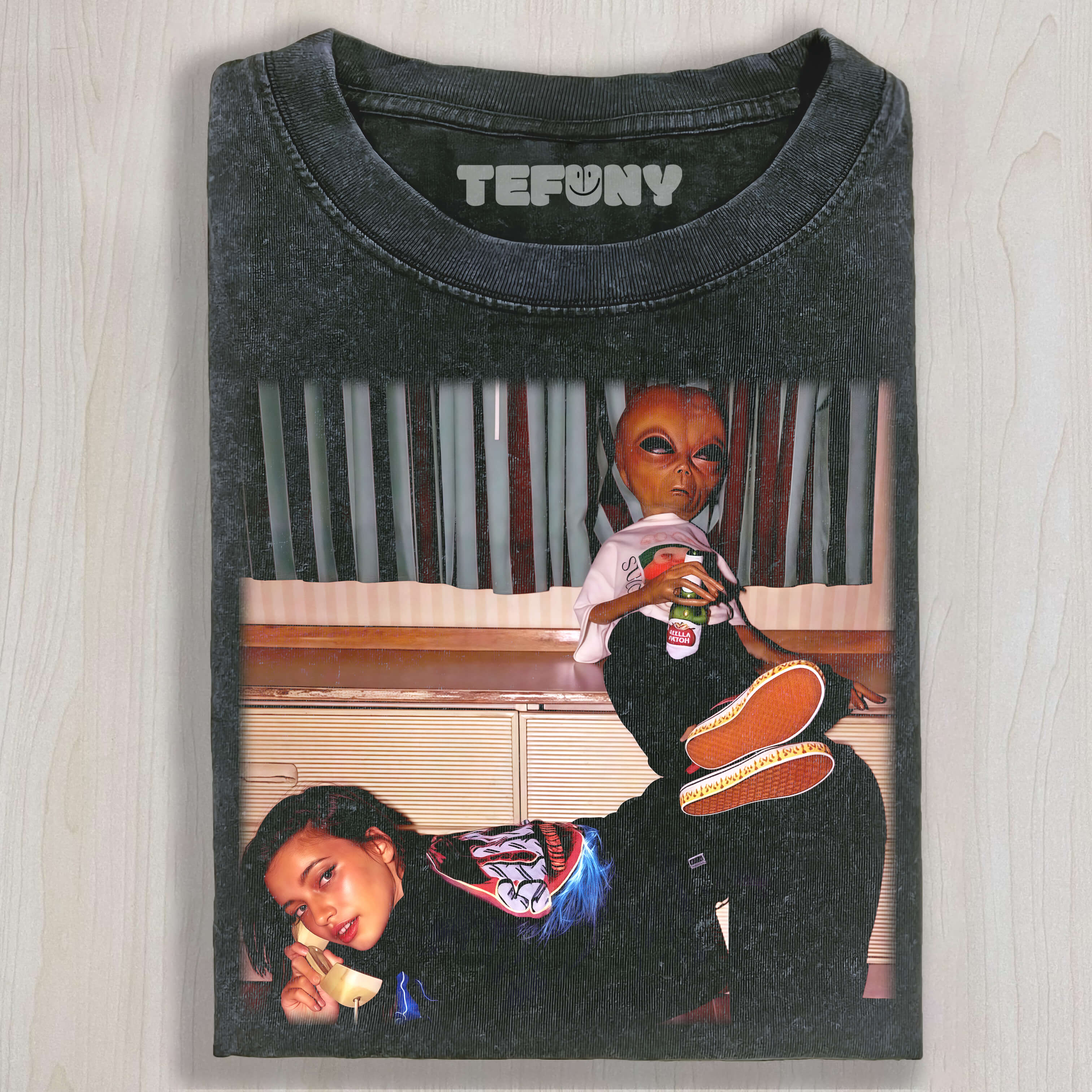 BEAUTY AND THE ALIEN T-SHIRT