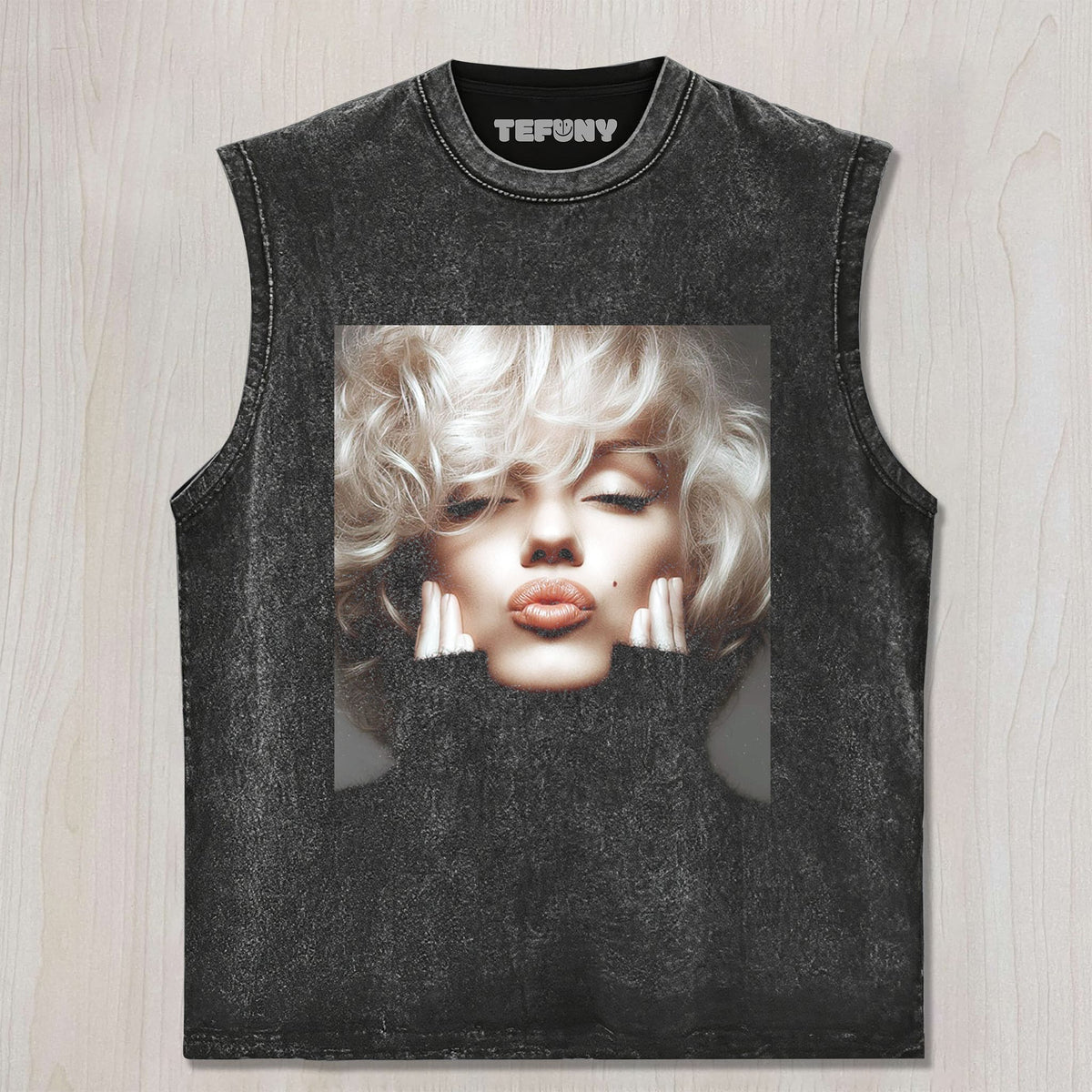 MARILYN MONROE POUTING T-SHIRT