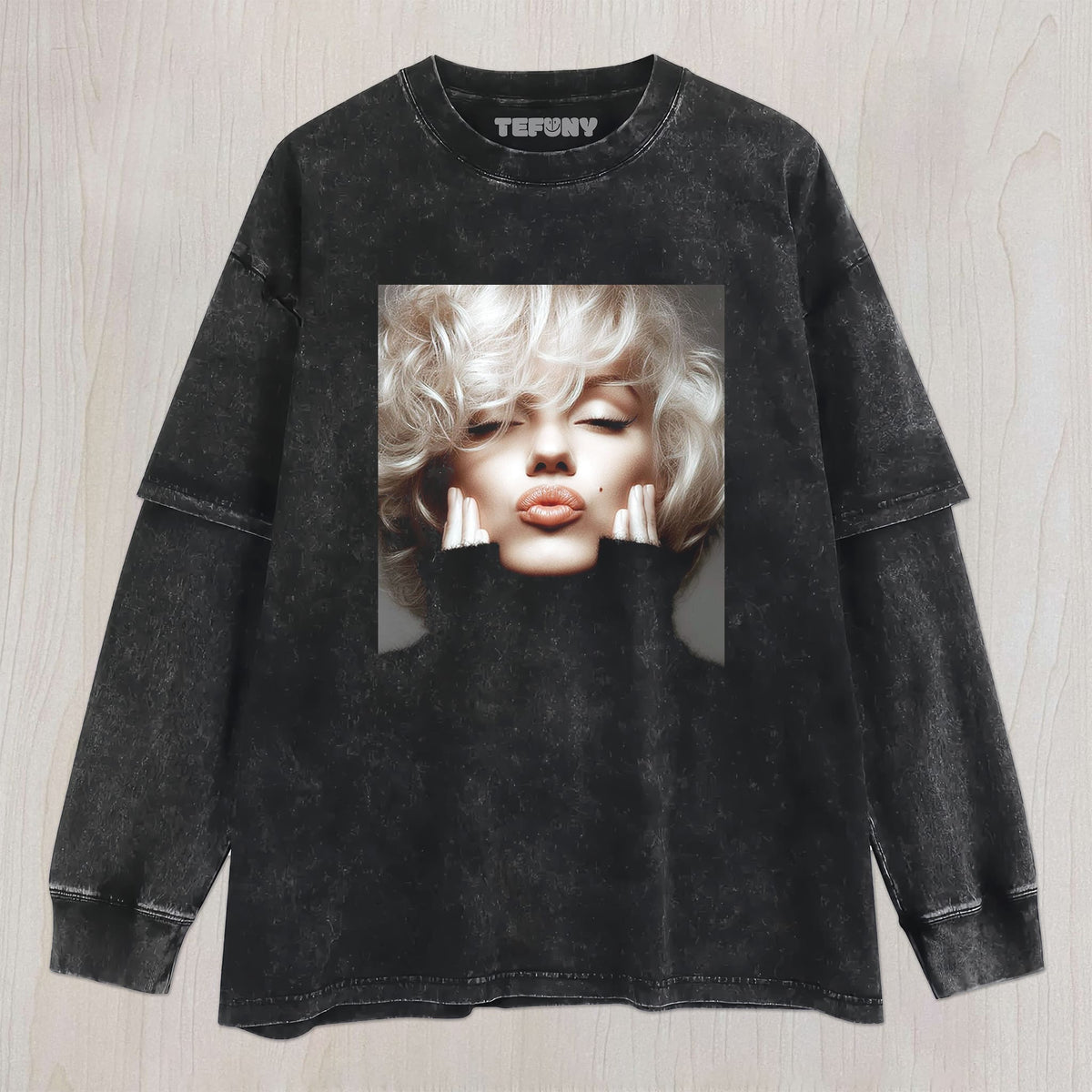 MARILYN MONROE POUTING T-SHIRT